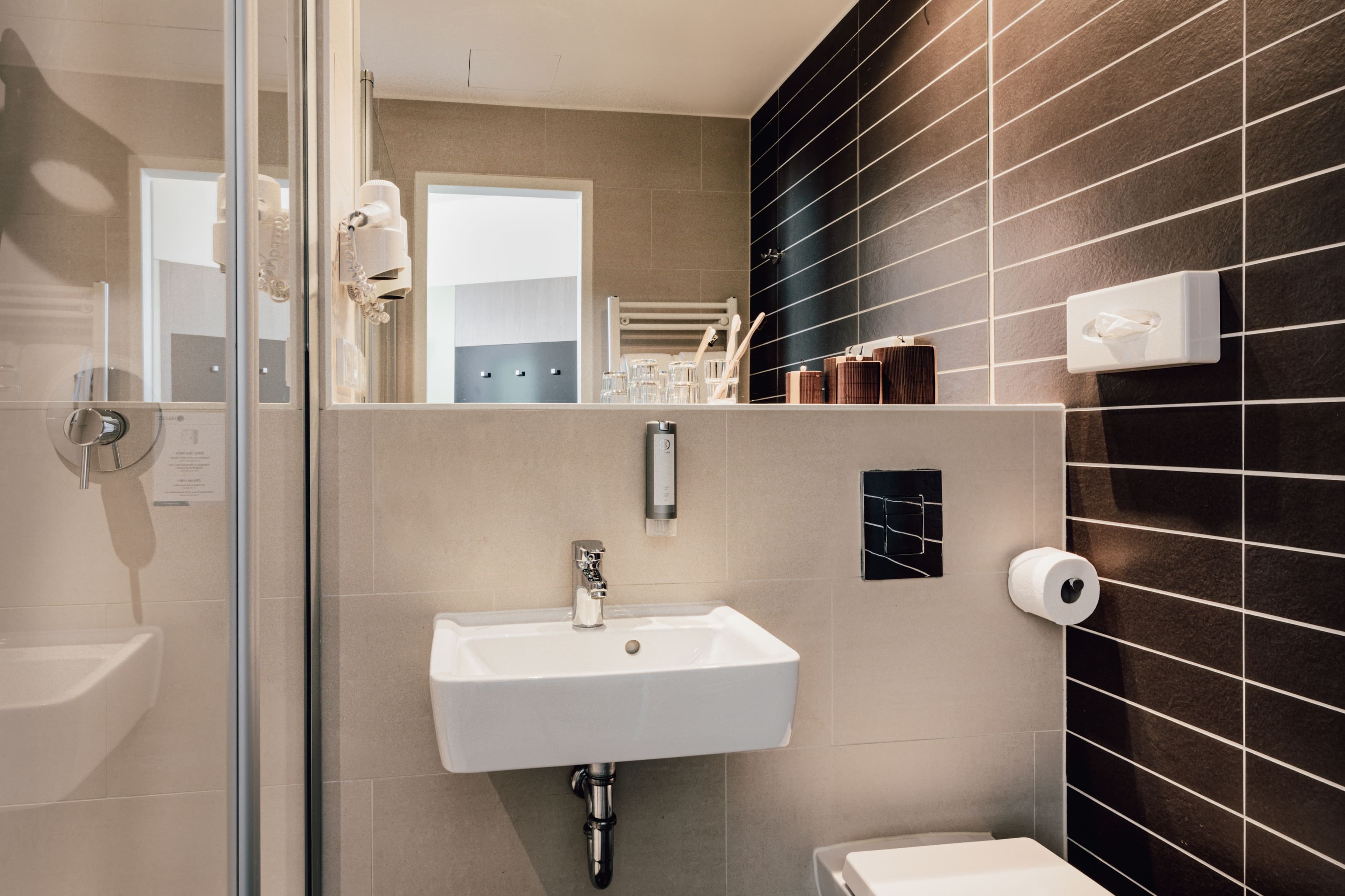 Standard Room - Image 10