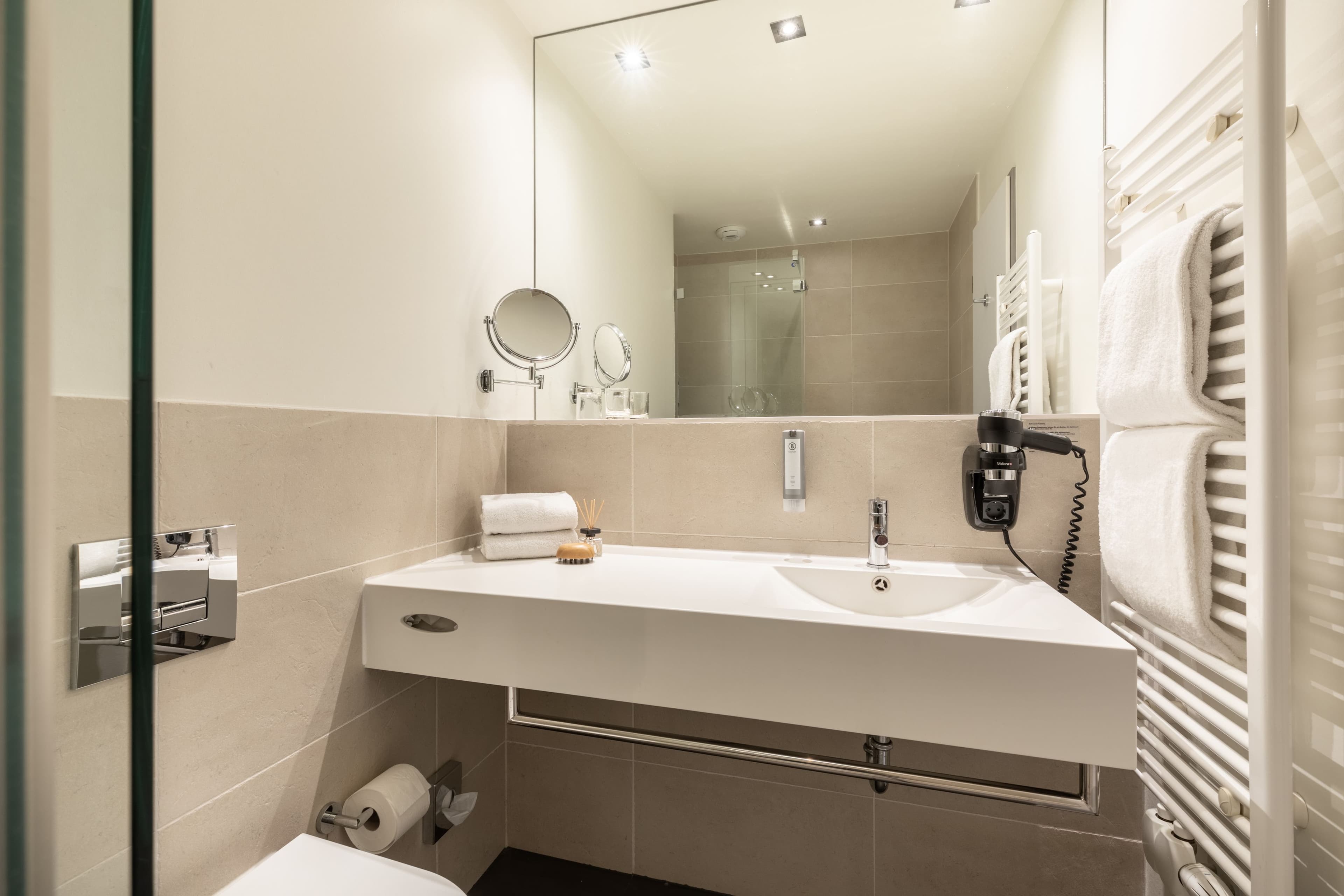 Standard Room - Image 7