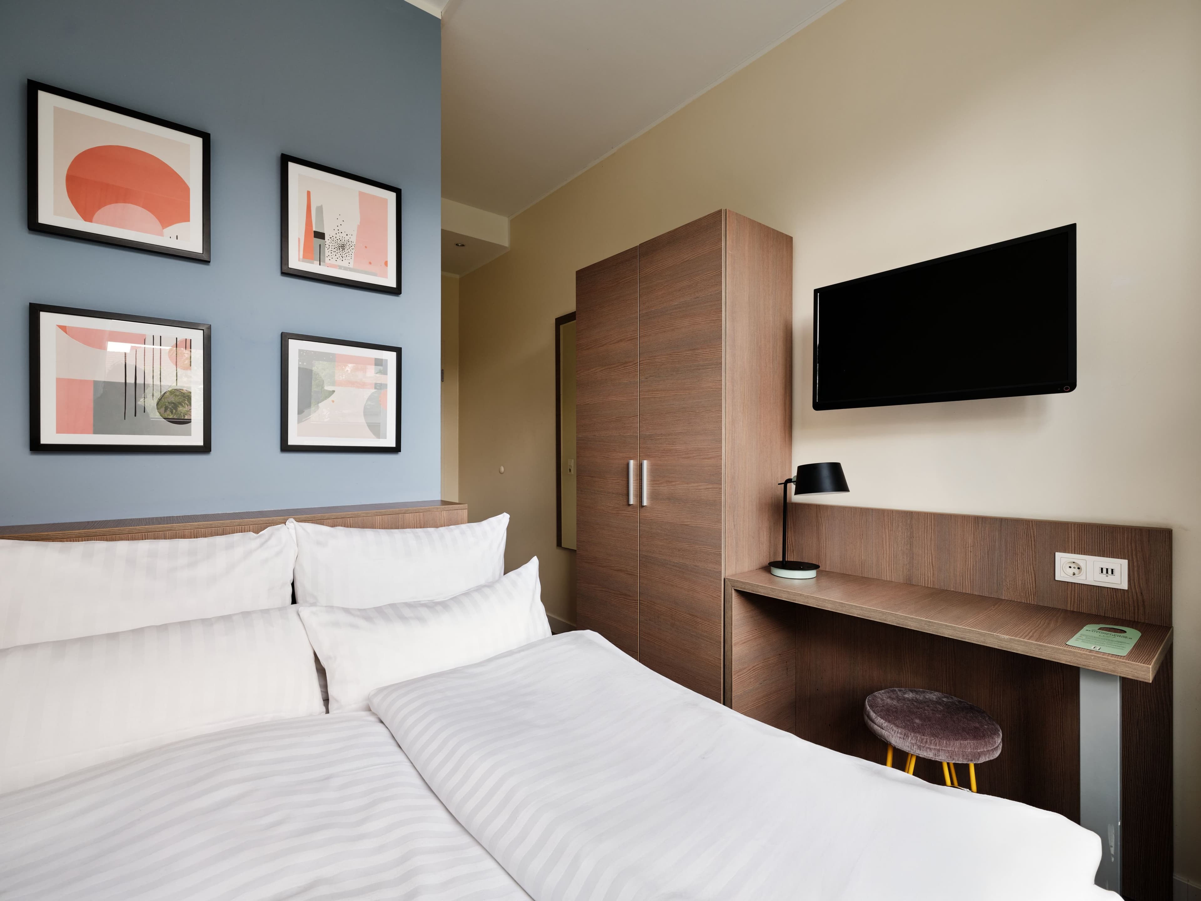 Standard Room - Image 8