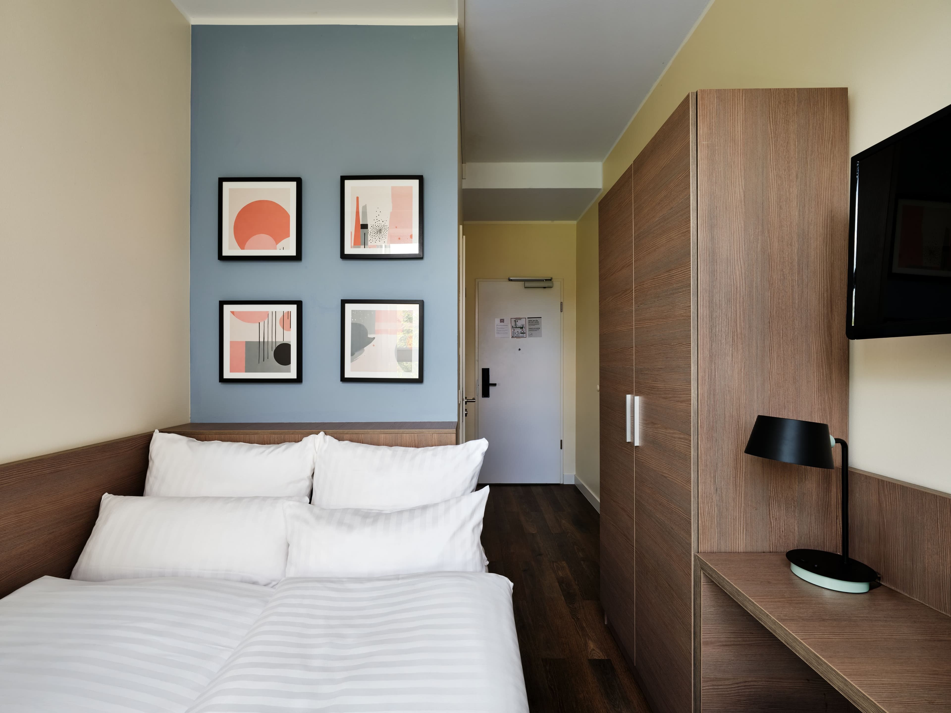 Standard Room - Image 9