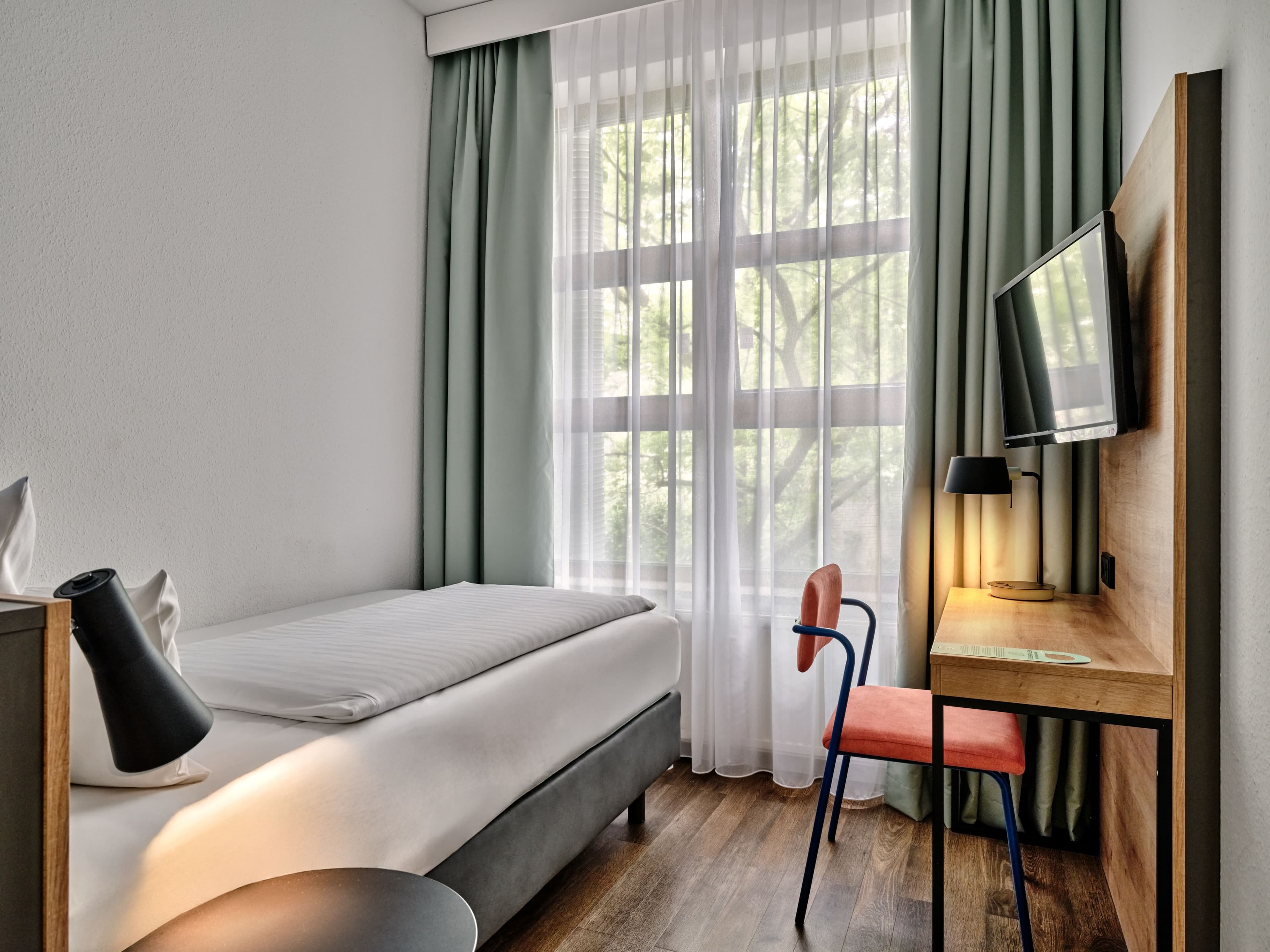 Standard Room - Image 11