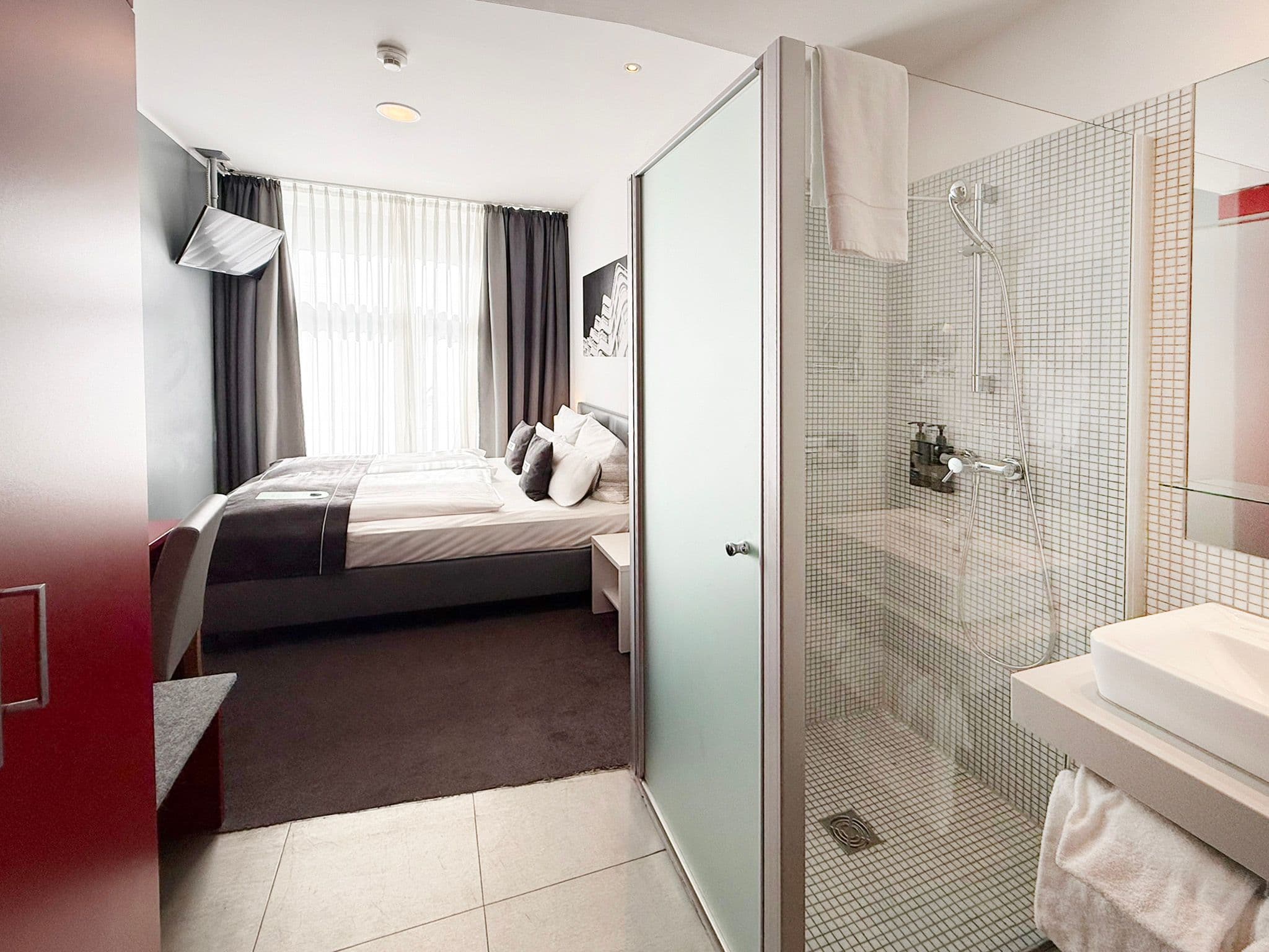 Standard Room - Image 11