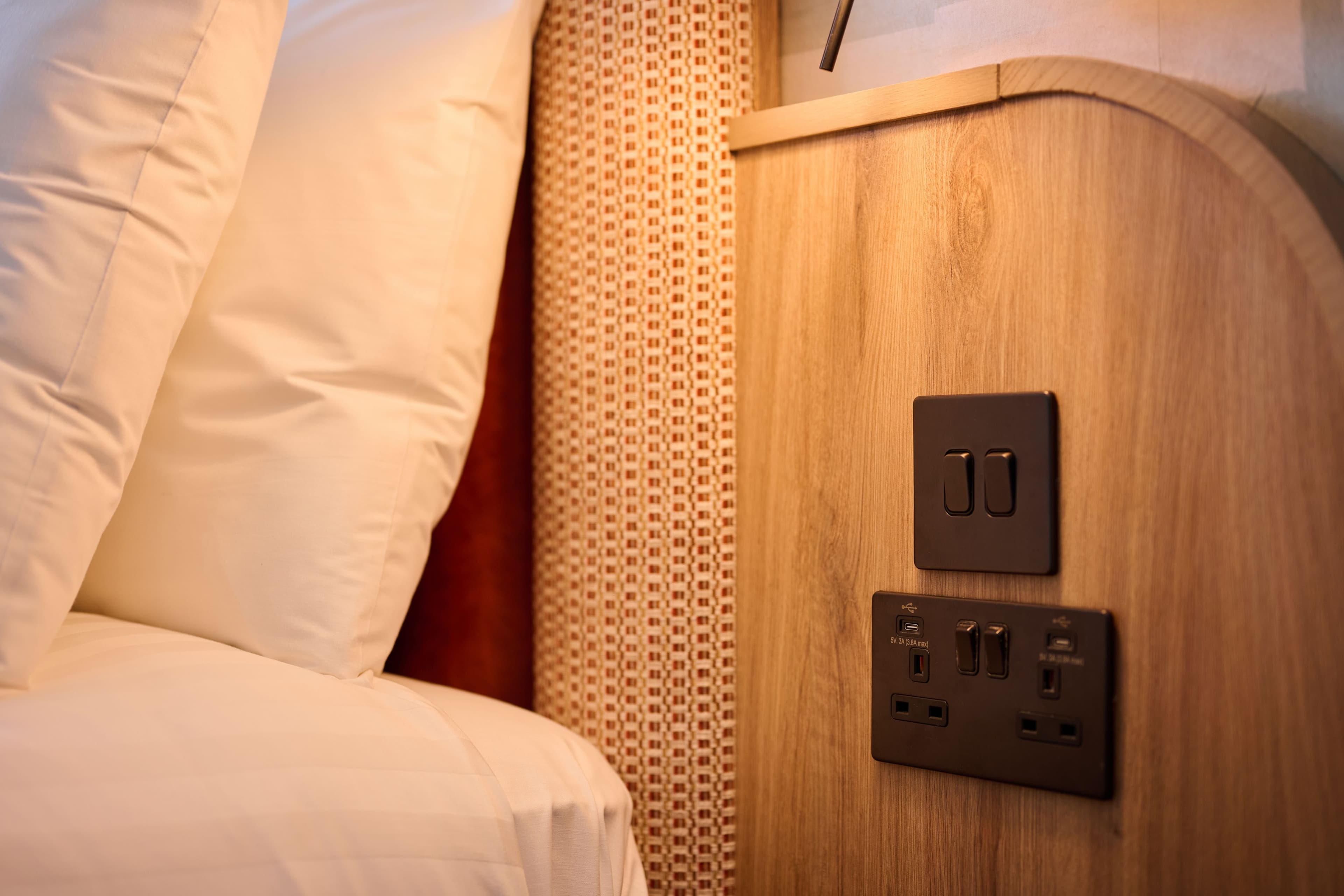 Cosy Room - Image 6