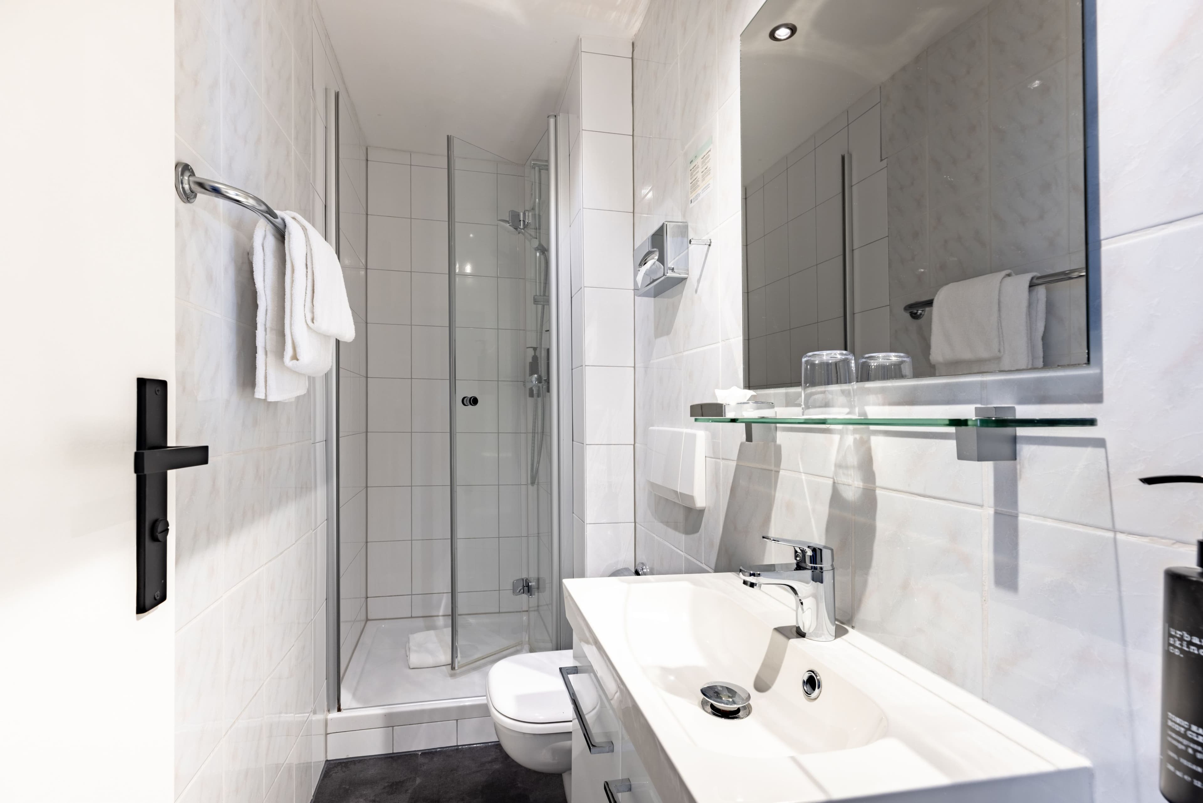 Standard Room - Image 5