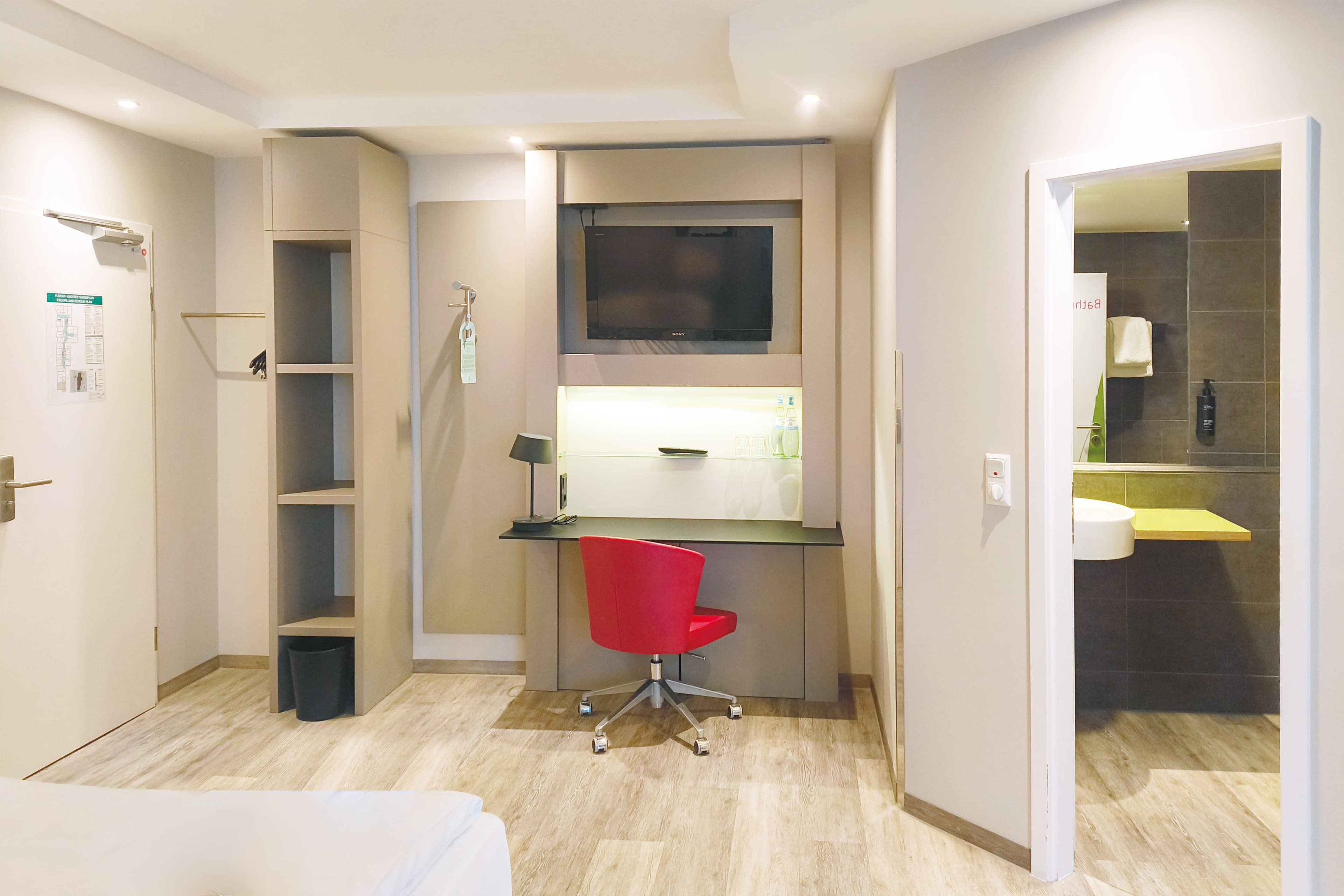 Standard Room - Image 7