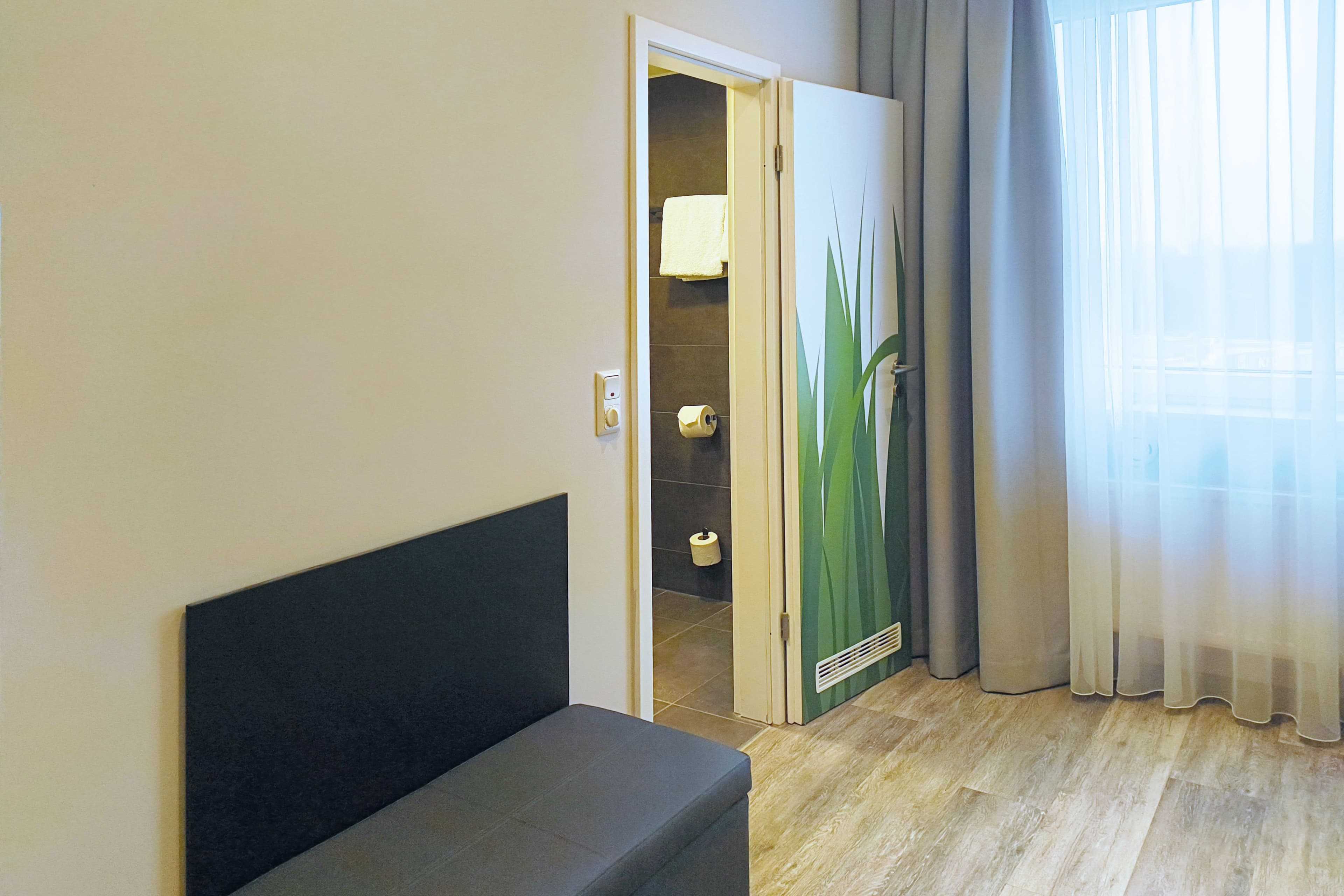 Standard Room - Image 6