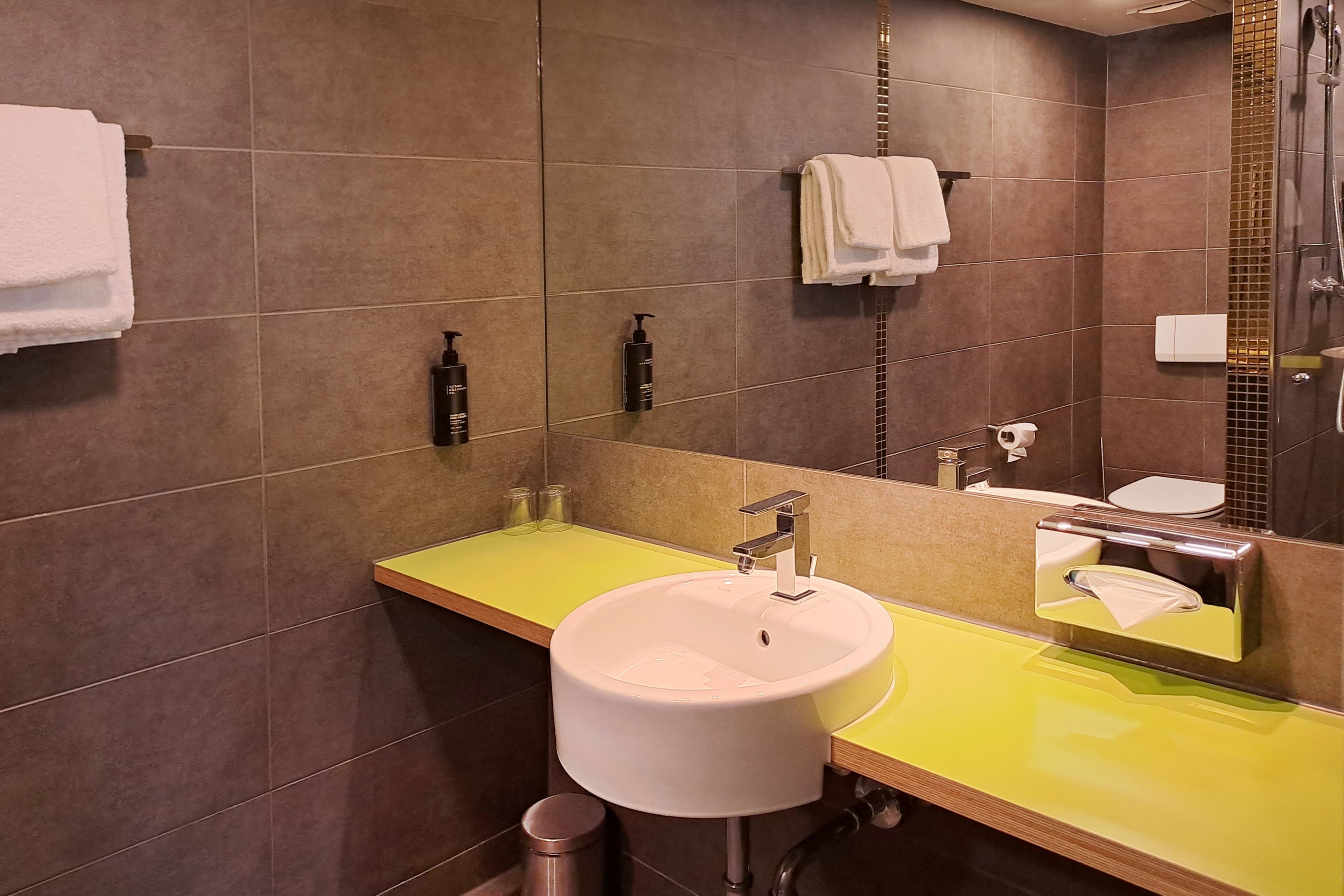 Standard Room - Image 10