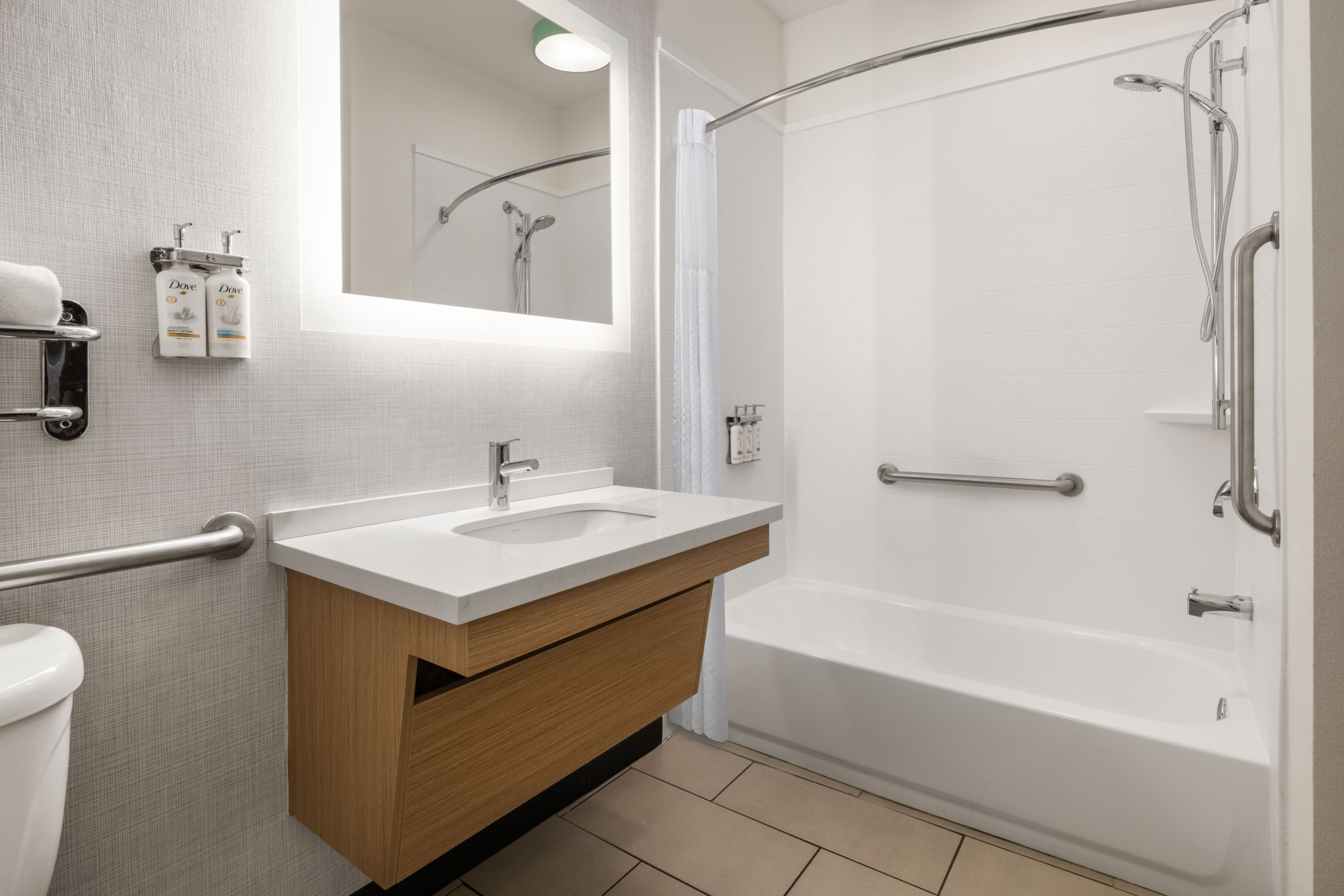 Garner Hotel Brookings — 6