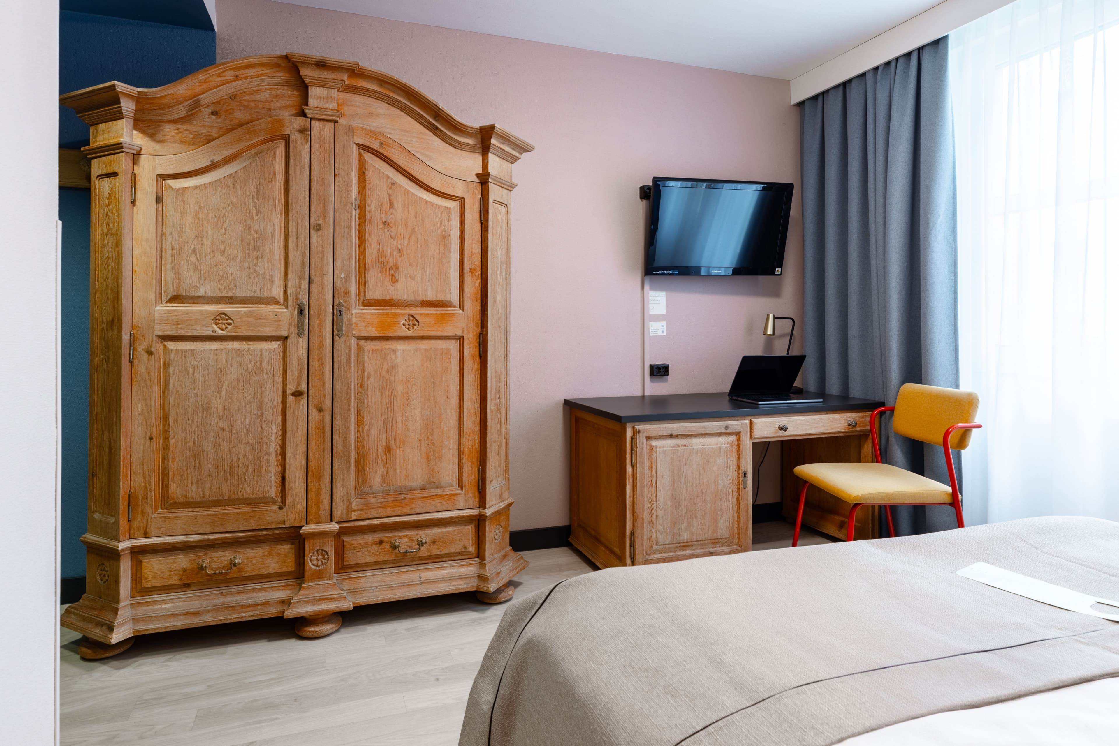 Garner Hotel Dusseldorf - Main Station — 10