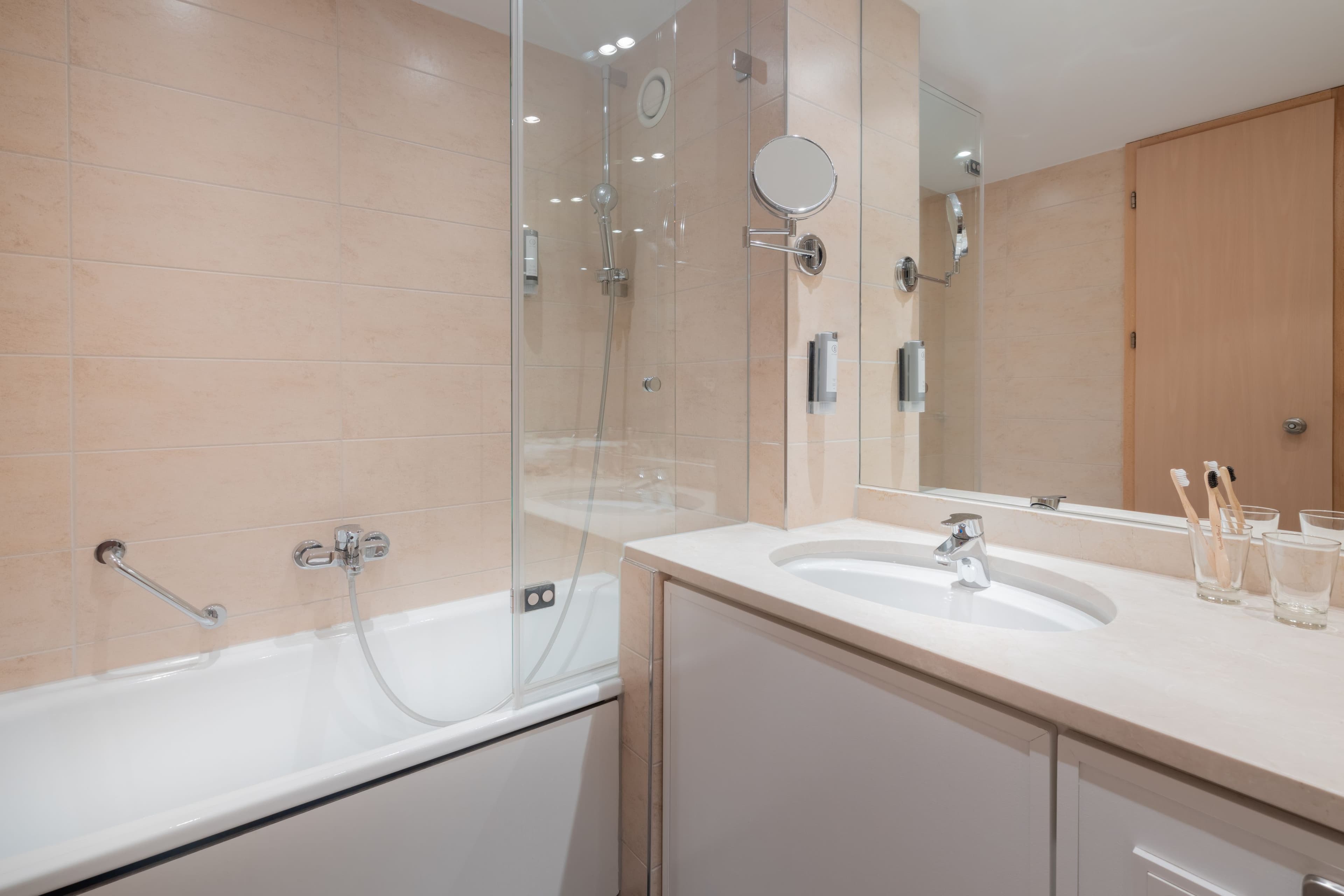 Standard Room - Image 5