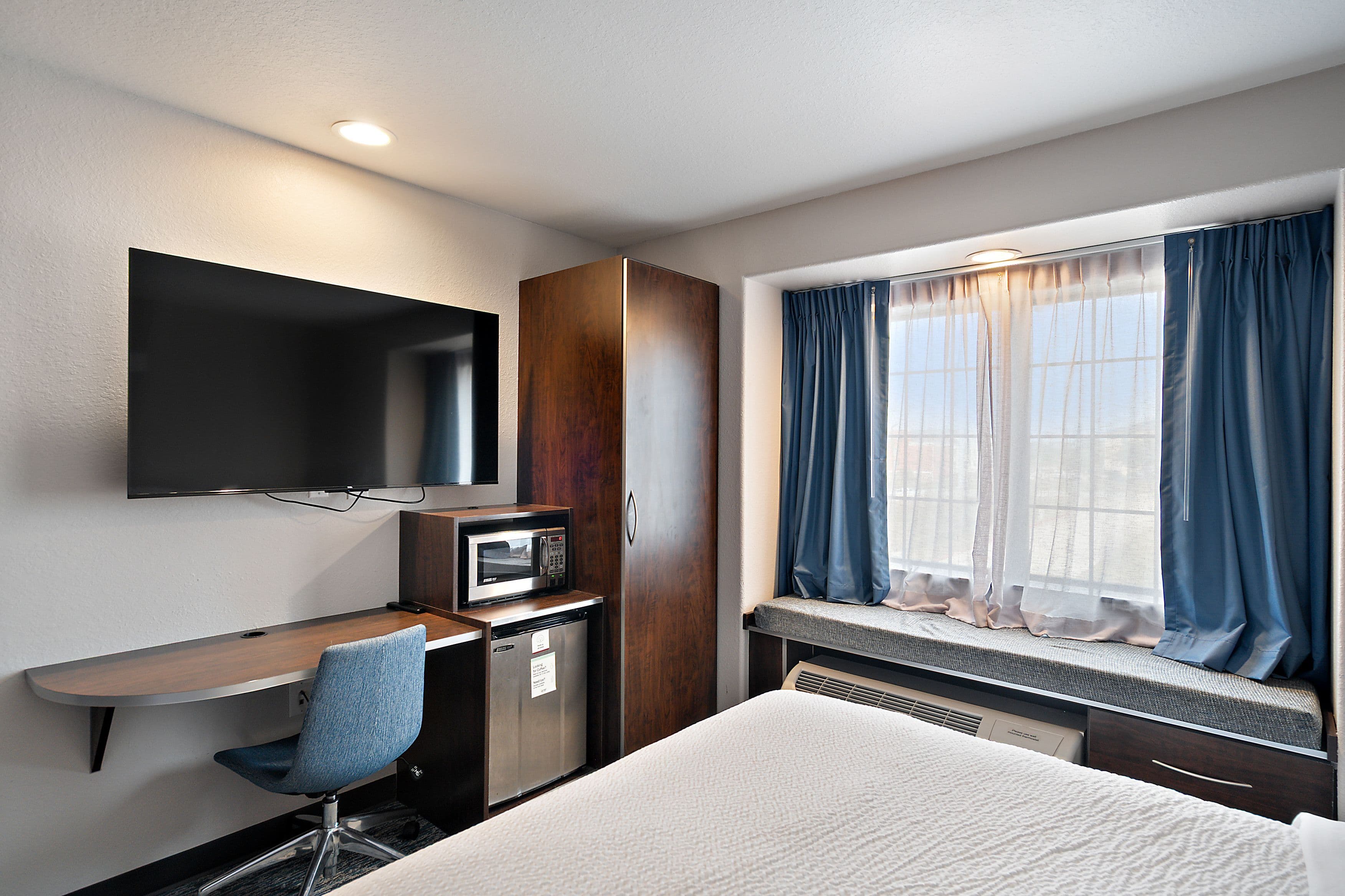 Garner Hotel Gonzales - Image 4