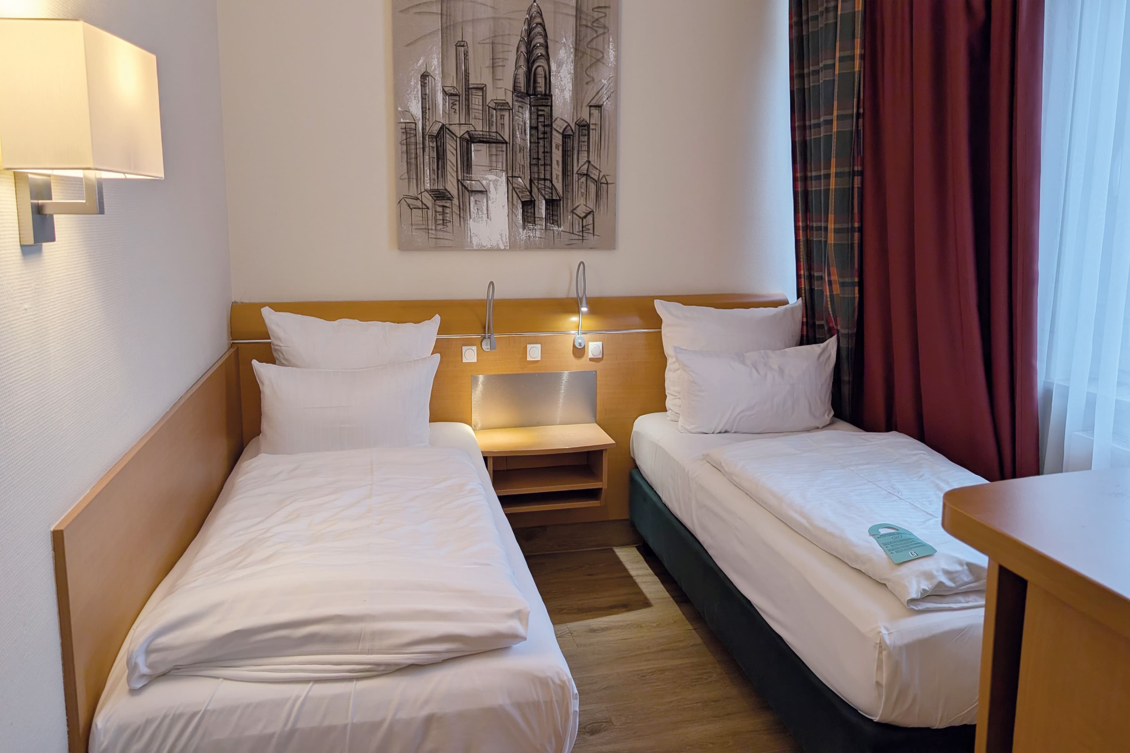 Standard Room - Image 8
