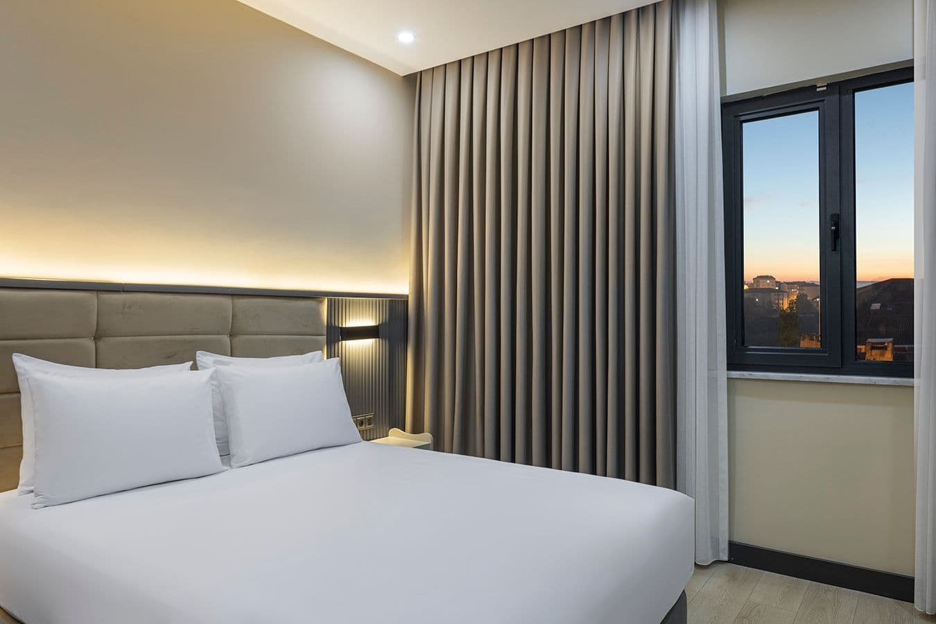 Garner Hotel Istanbul - Airport Arnavutkoy - Image 2