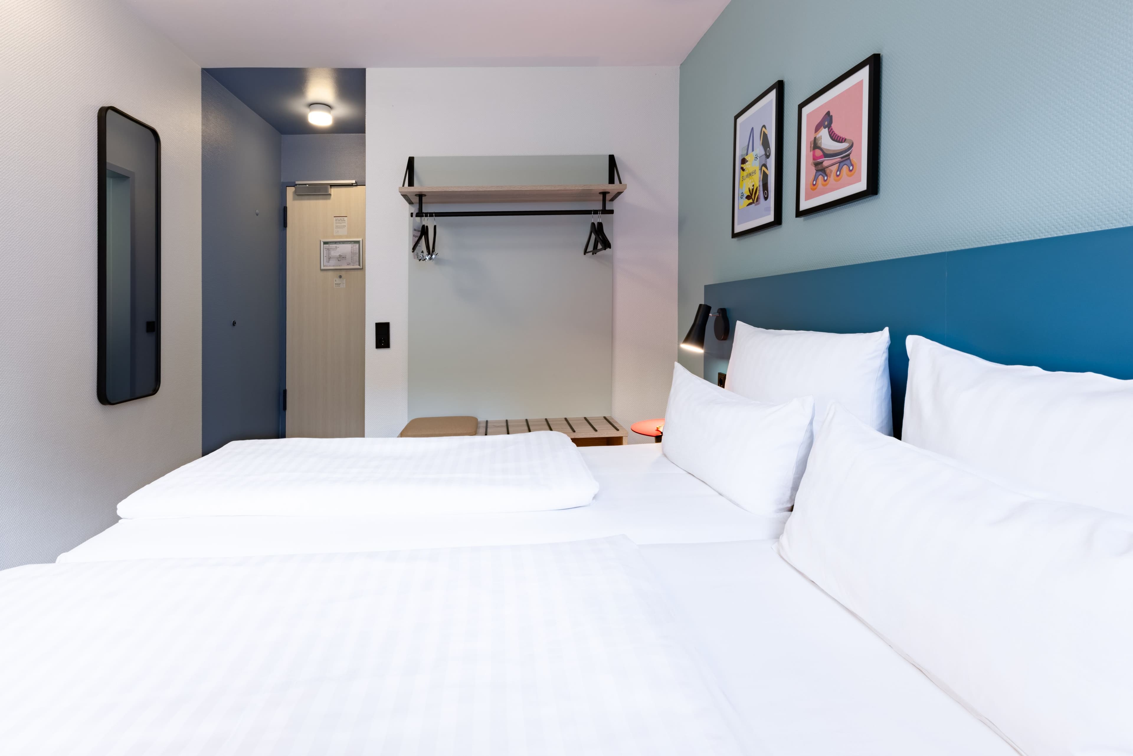 Standard Room - Image 12