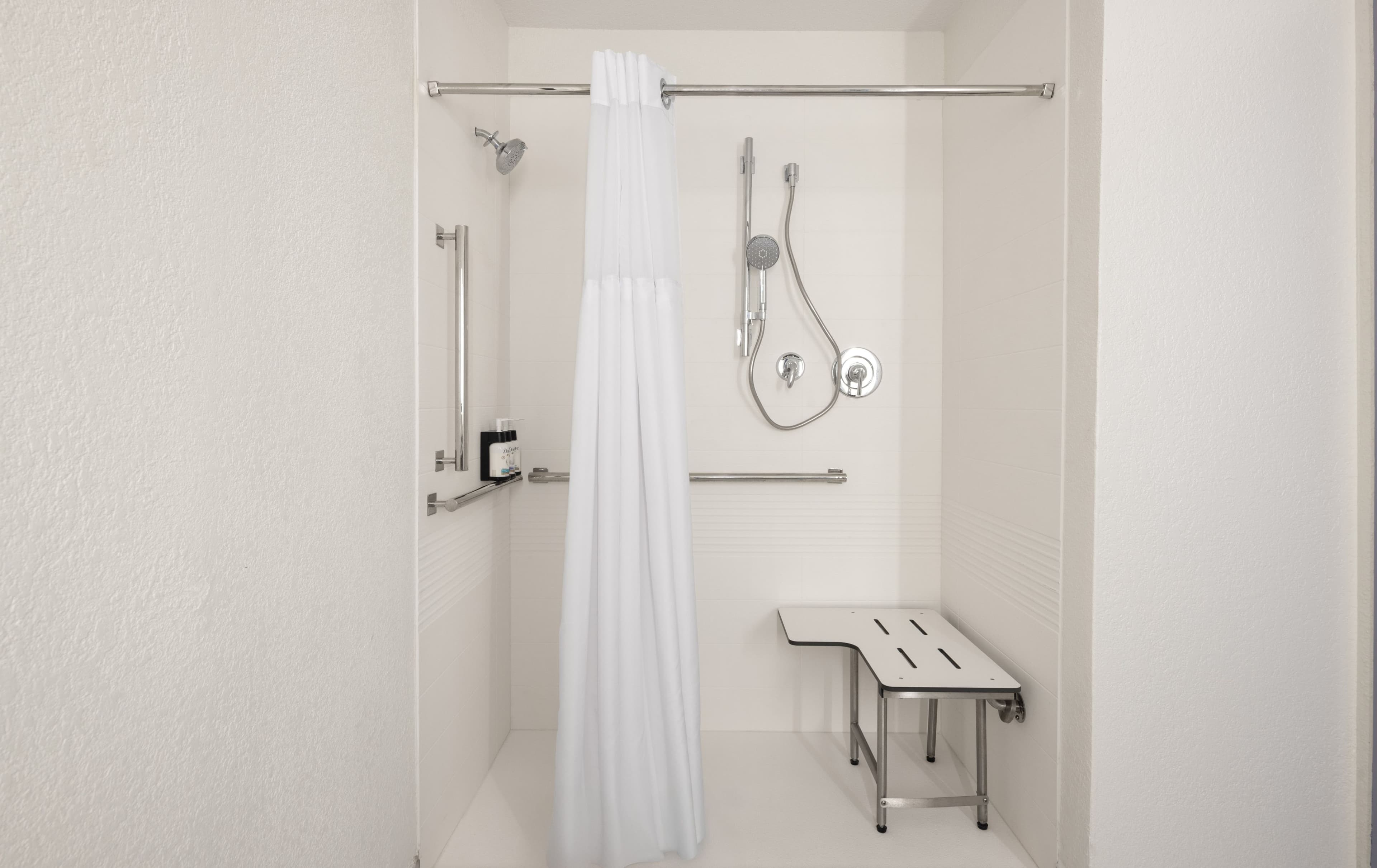 Holiday Inn Express Las Vegas-Nellis — 11