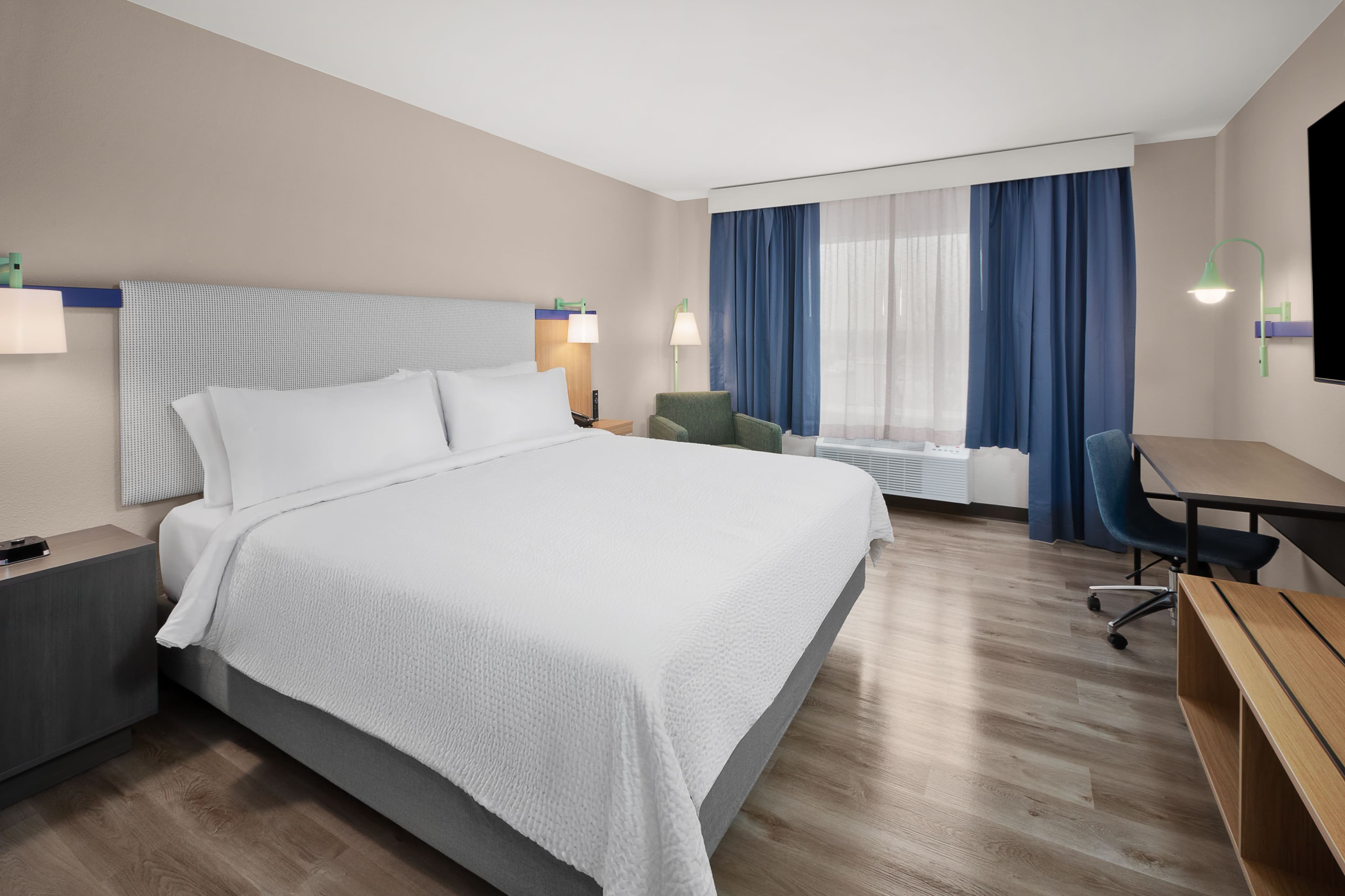 Garner Hotel Lincoln North — 13