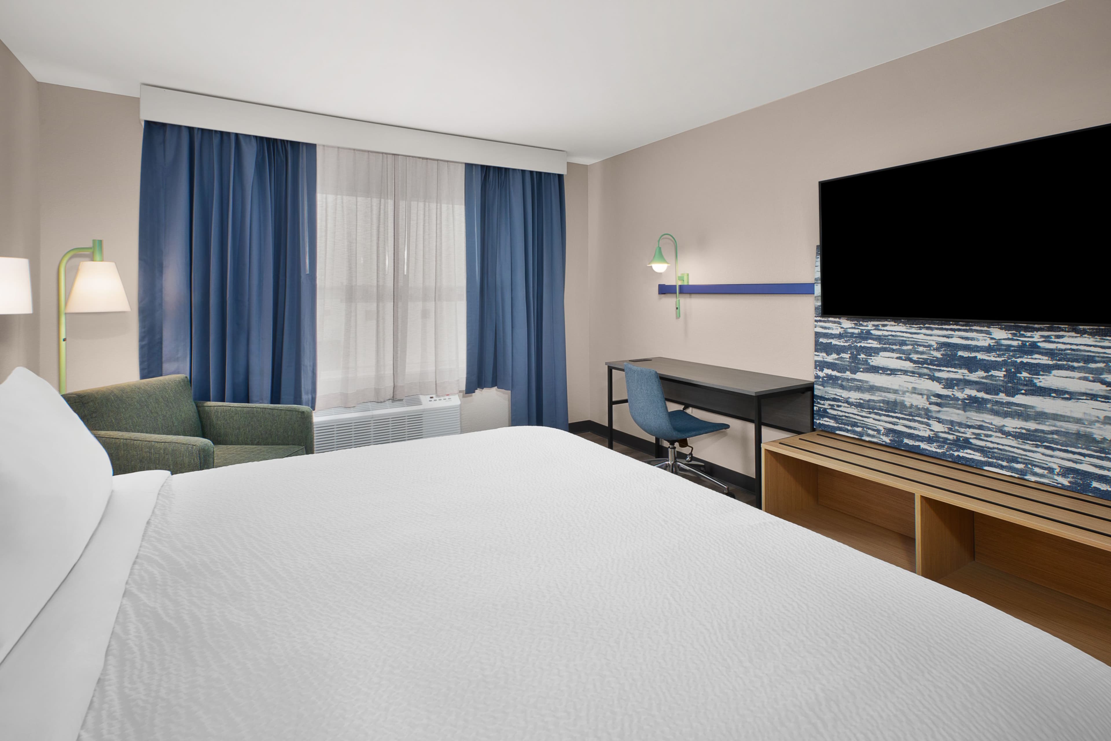 Garner Hotel Lincoln North — 11