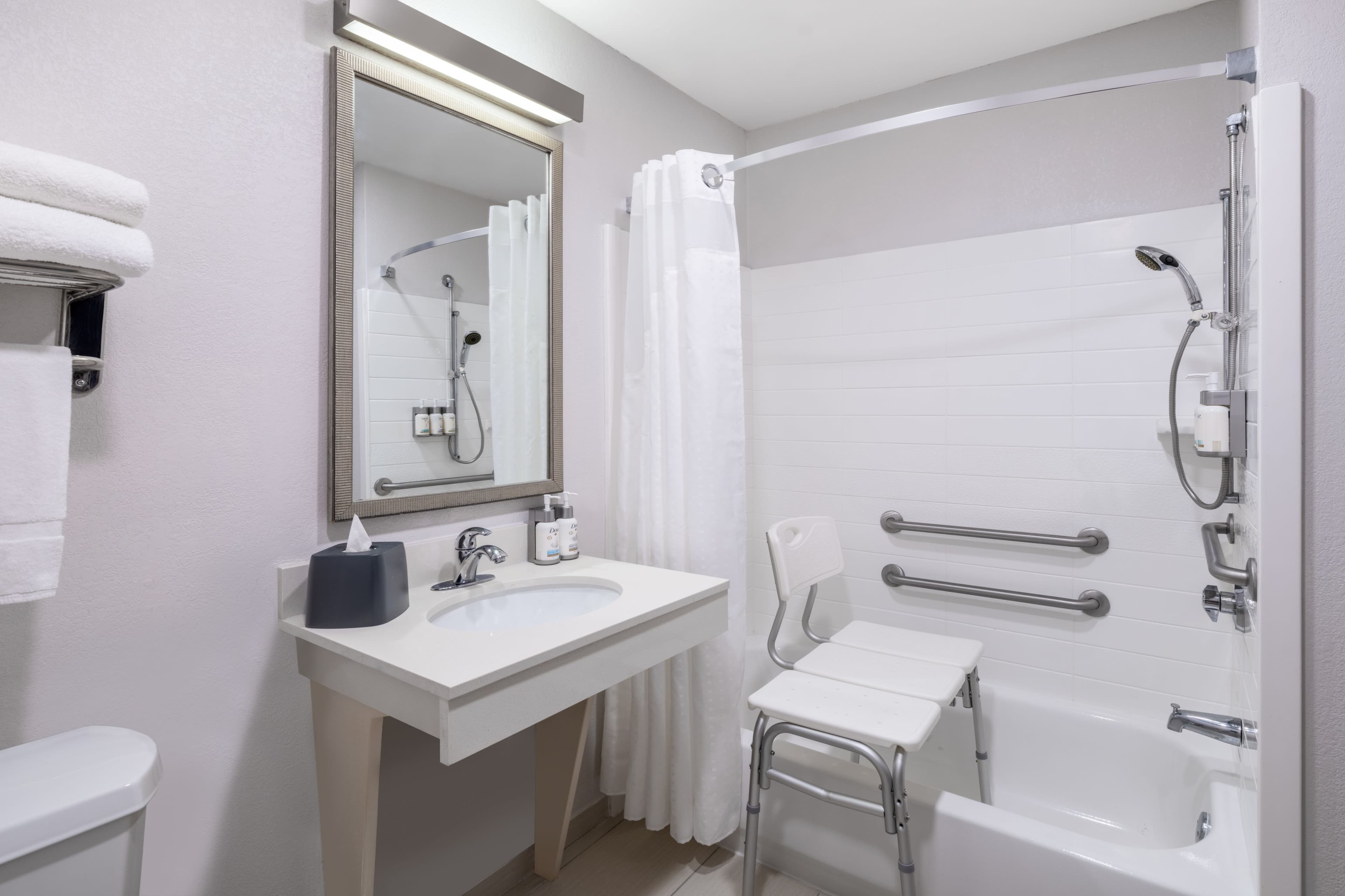 Garner Hotel Macon West — 20