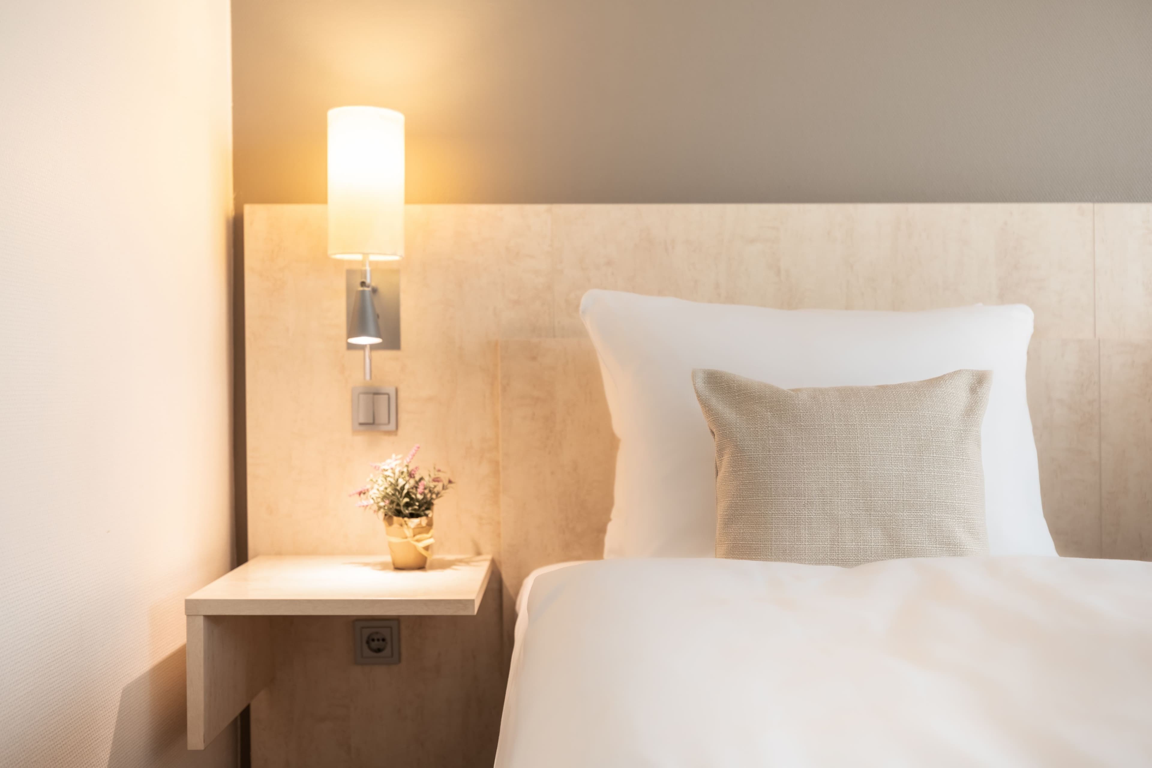 Standard Room - Image 7