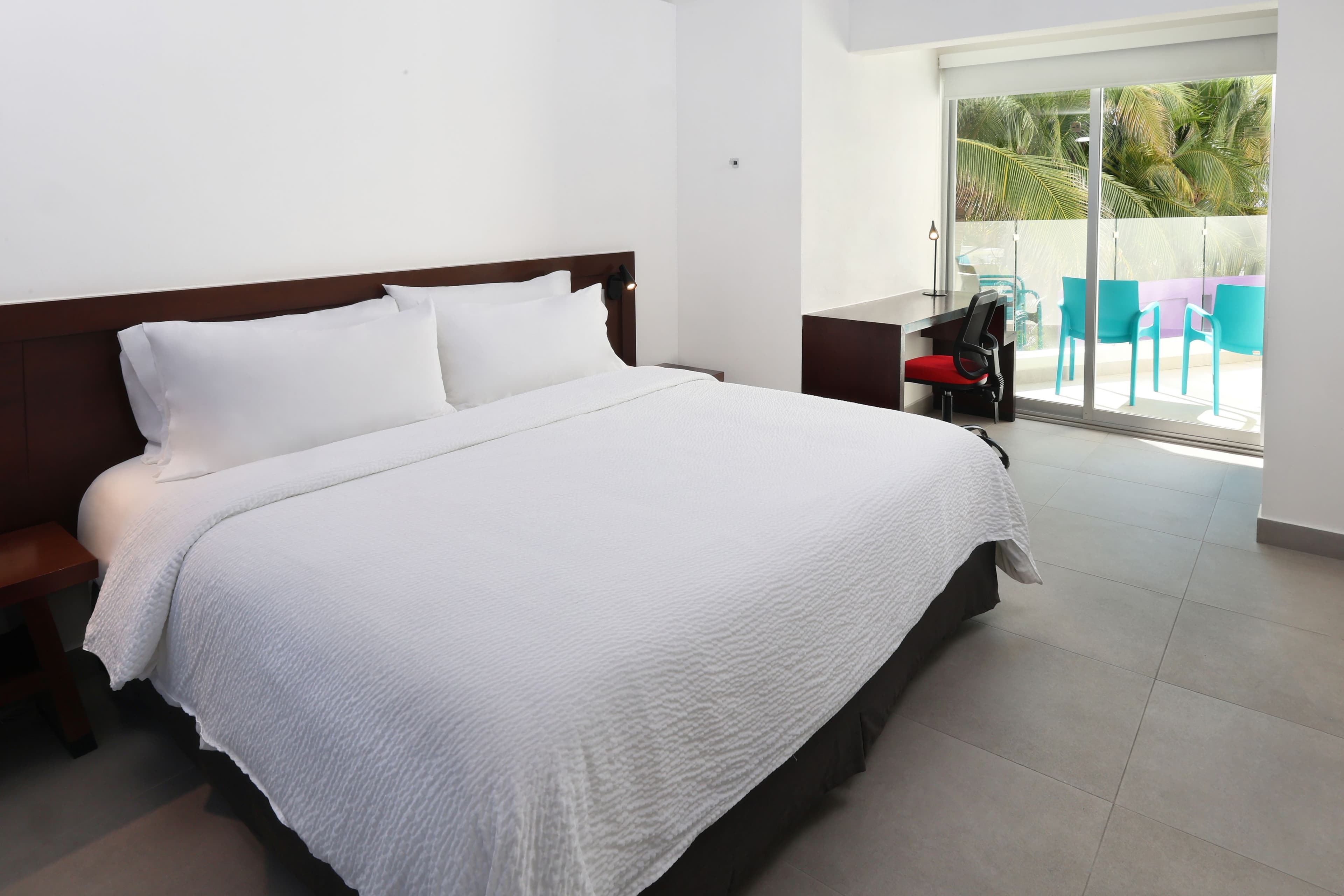 Garner Hotel Mazatlan Beach - Image 3