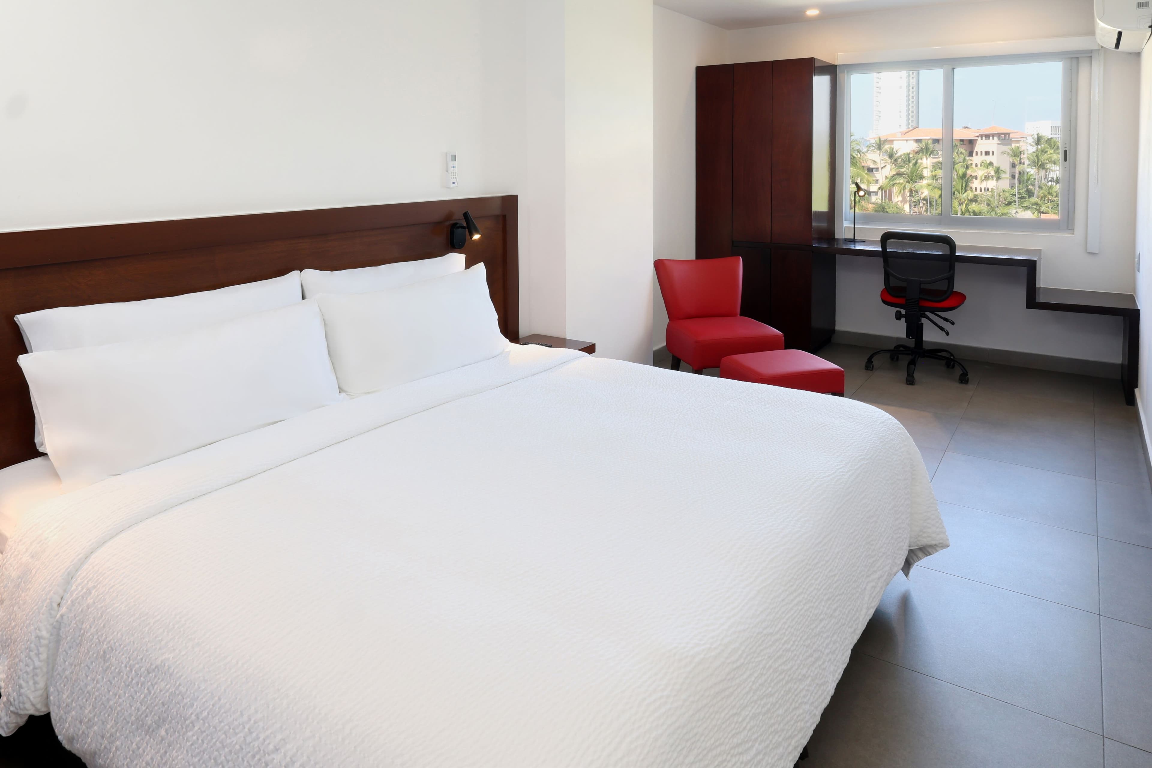 Garner Hotel Mazatlan Beach — 9