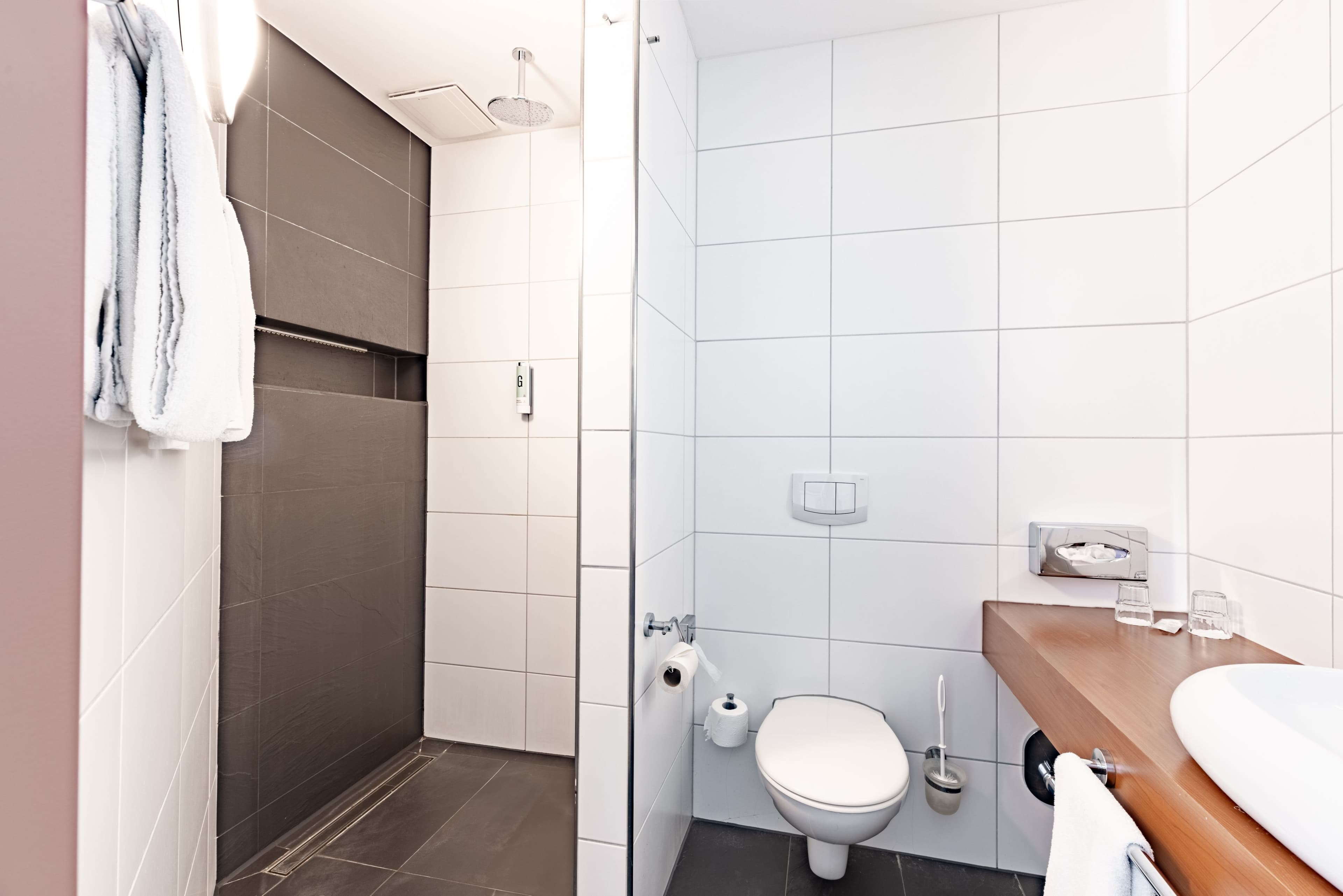Standard Room - Image 12