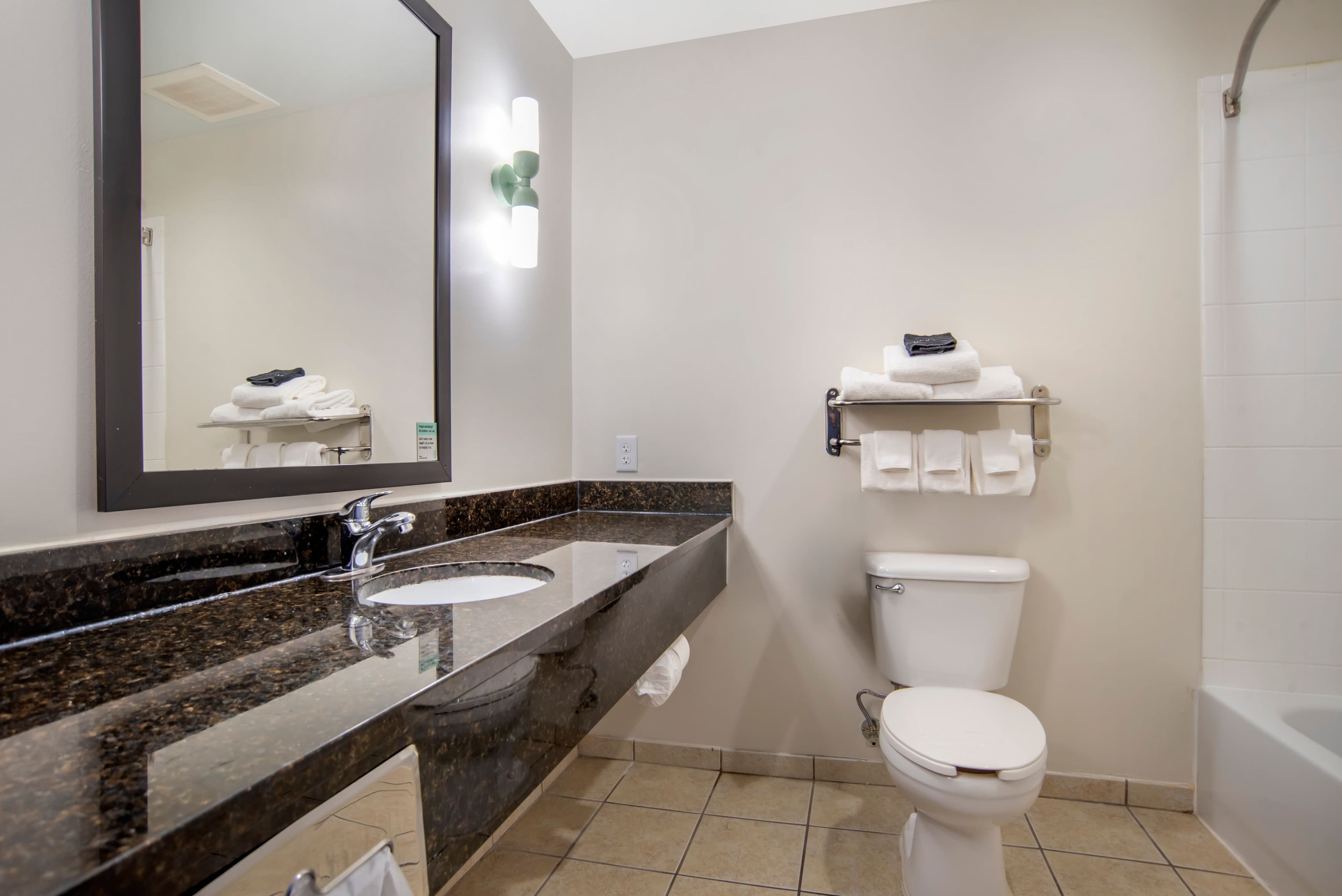 Garner Hotel Panama City Beach Northeast - Image 4