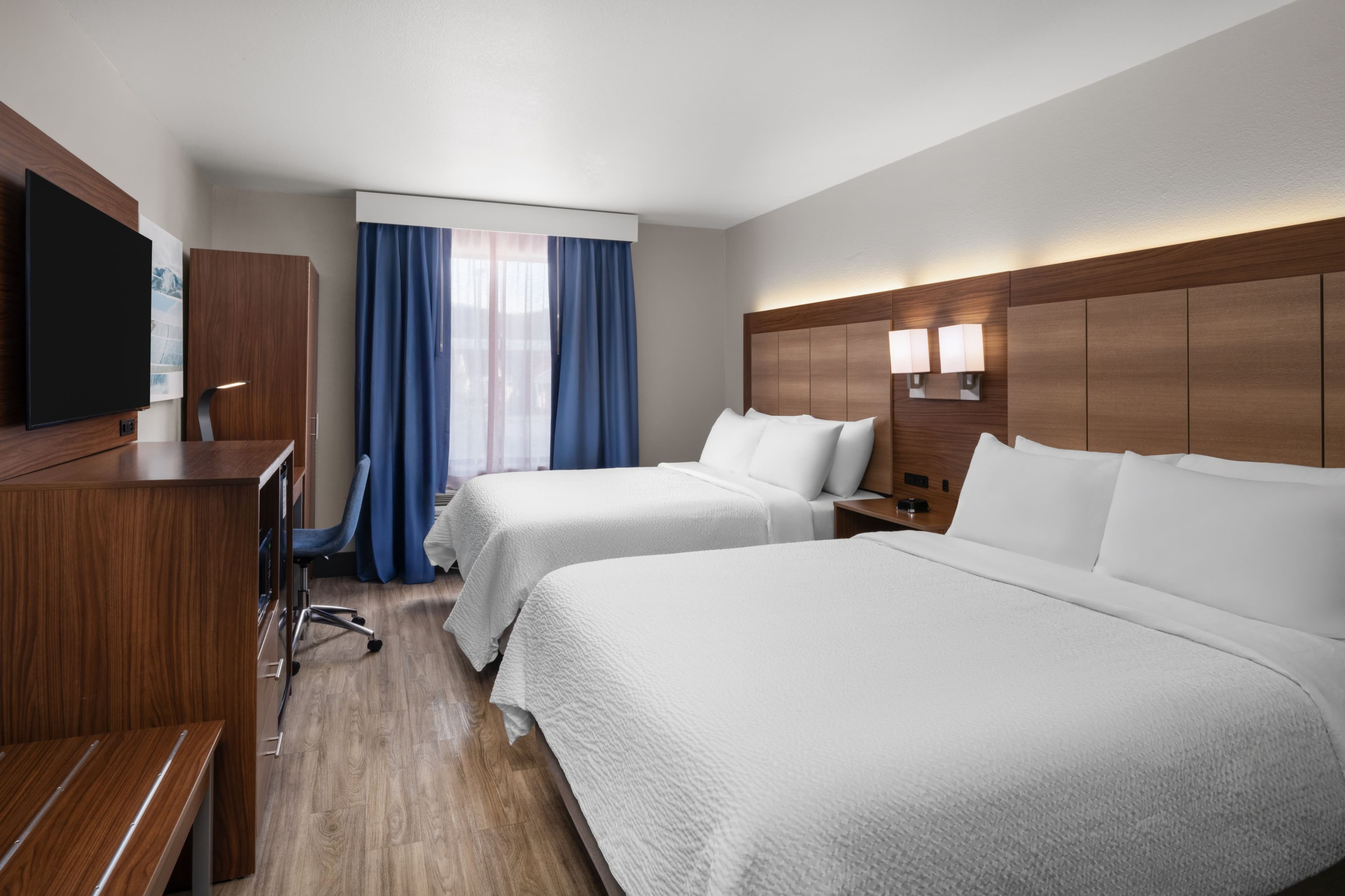 Garner Hotel Pigeon Forge Downtown — 10