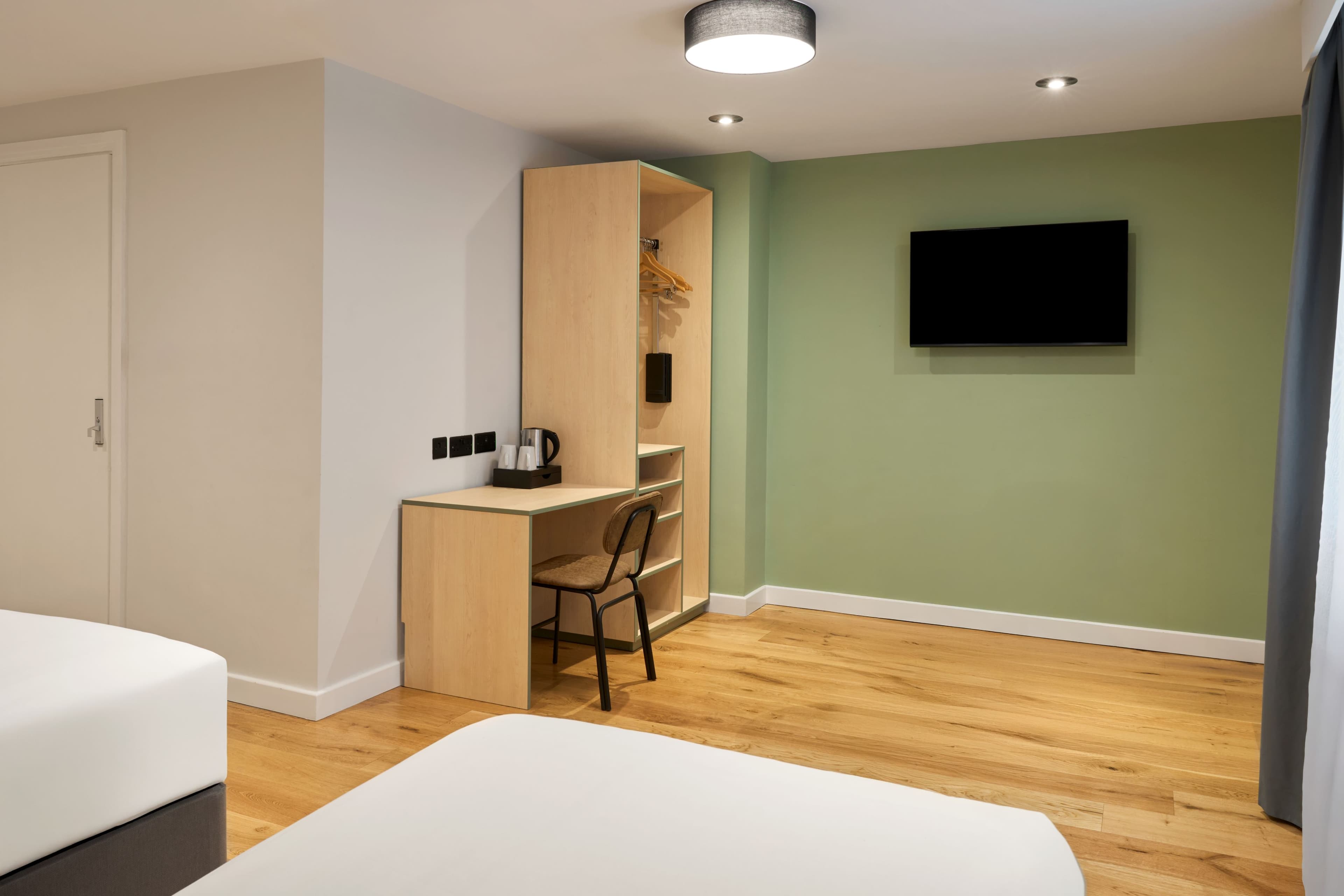 Garner Hotel Reading City Centre — 11