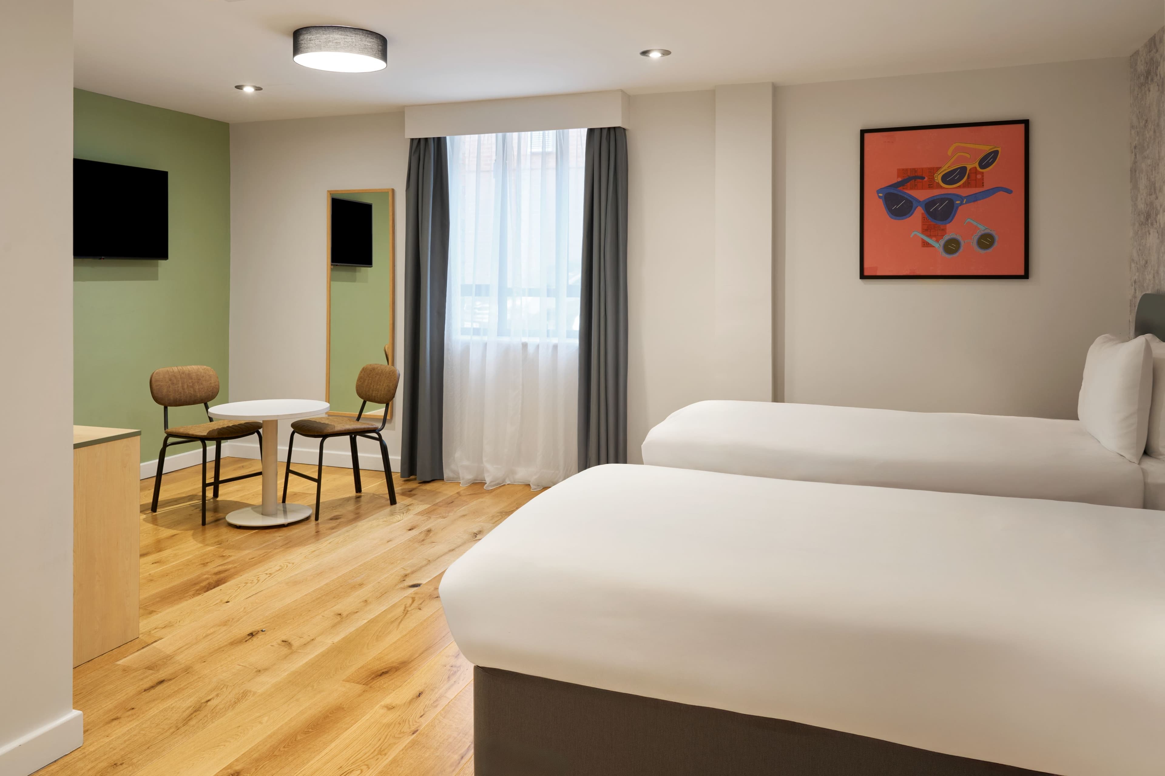 Garner Hotel Reading City Centre — 10
