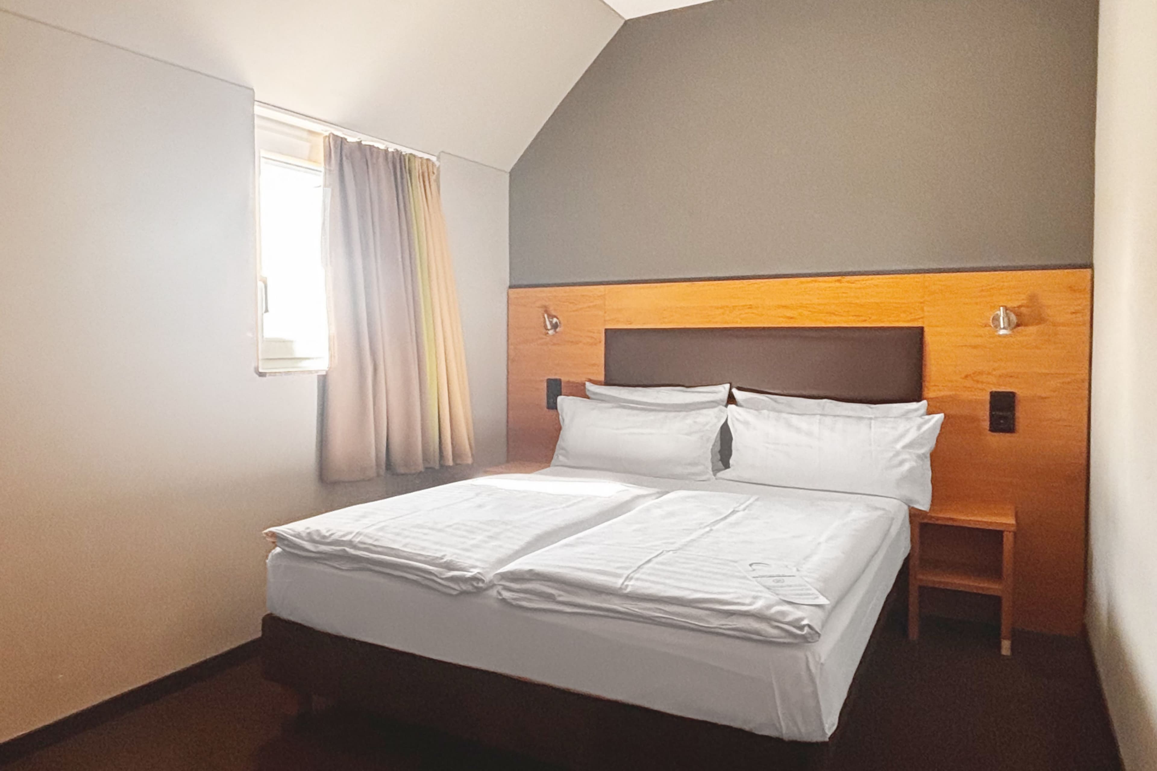 Standard Room - Image 5