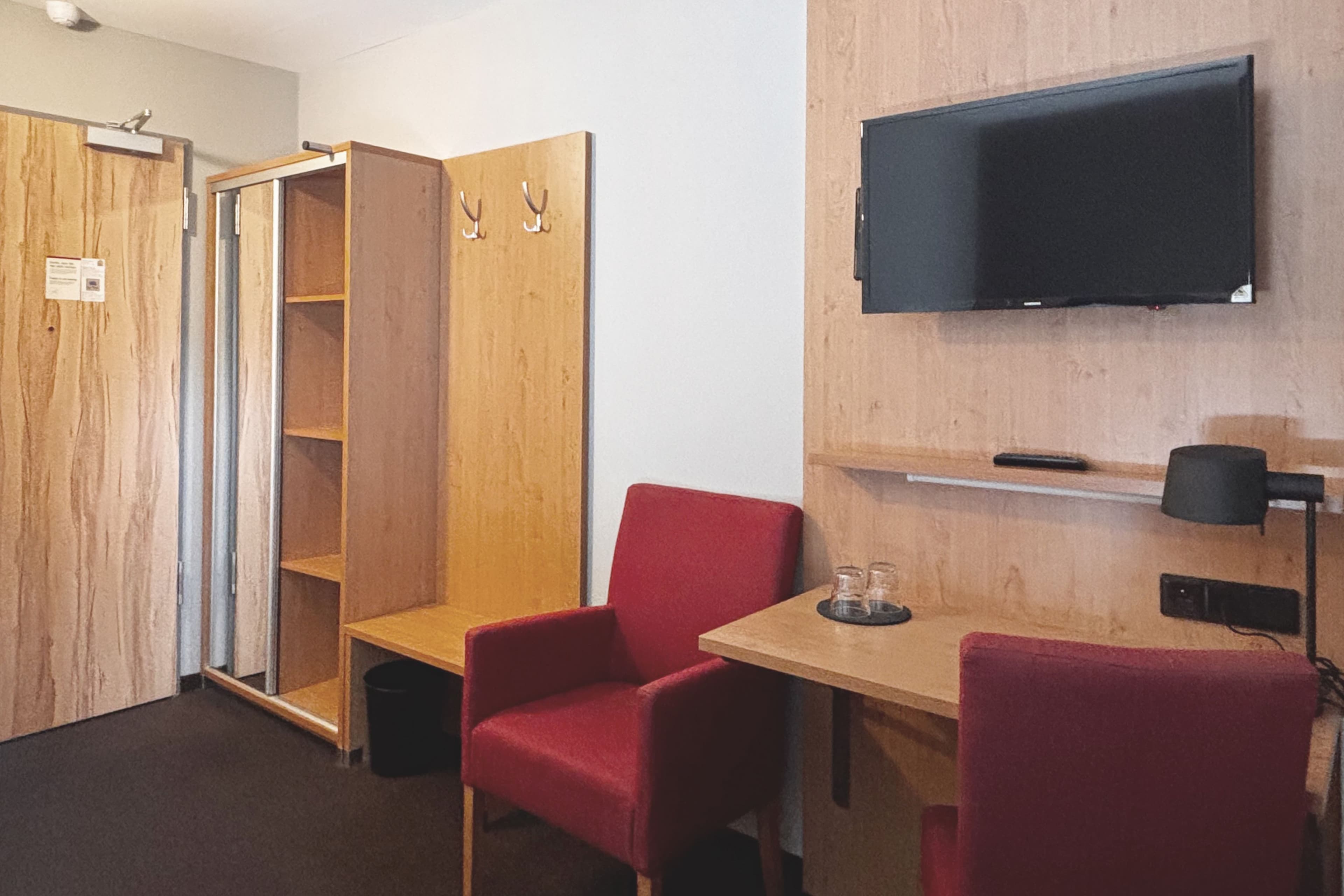 Standard Room - Image 19