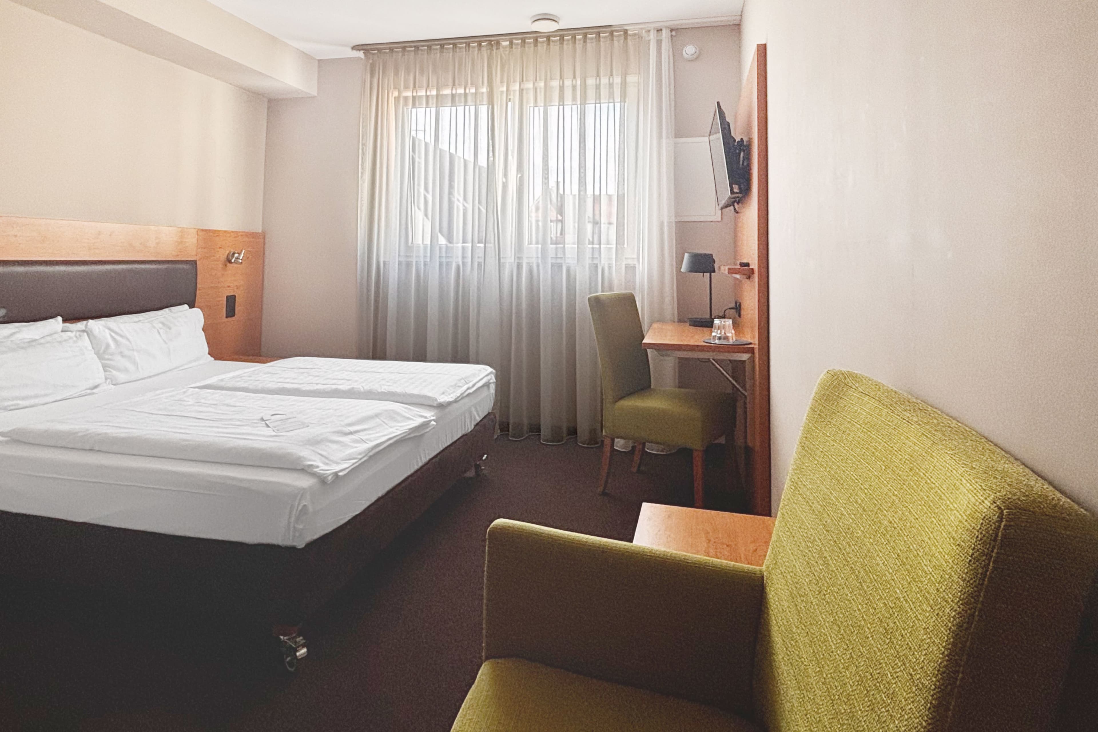 Standard Room - Image 7