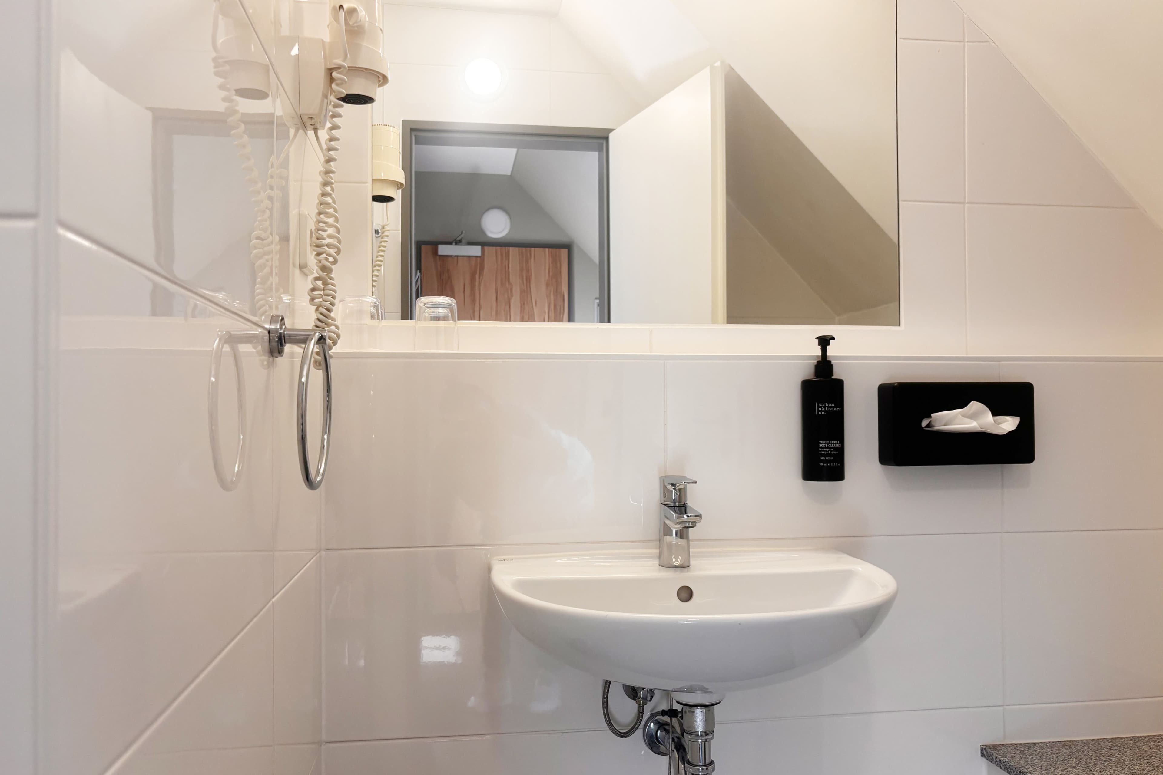 Garner Hotel Stuttgart - Zuffenhausen — 83