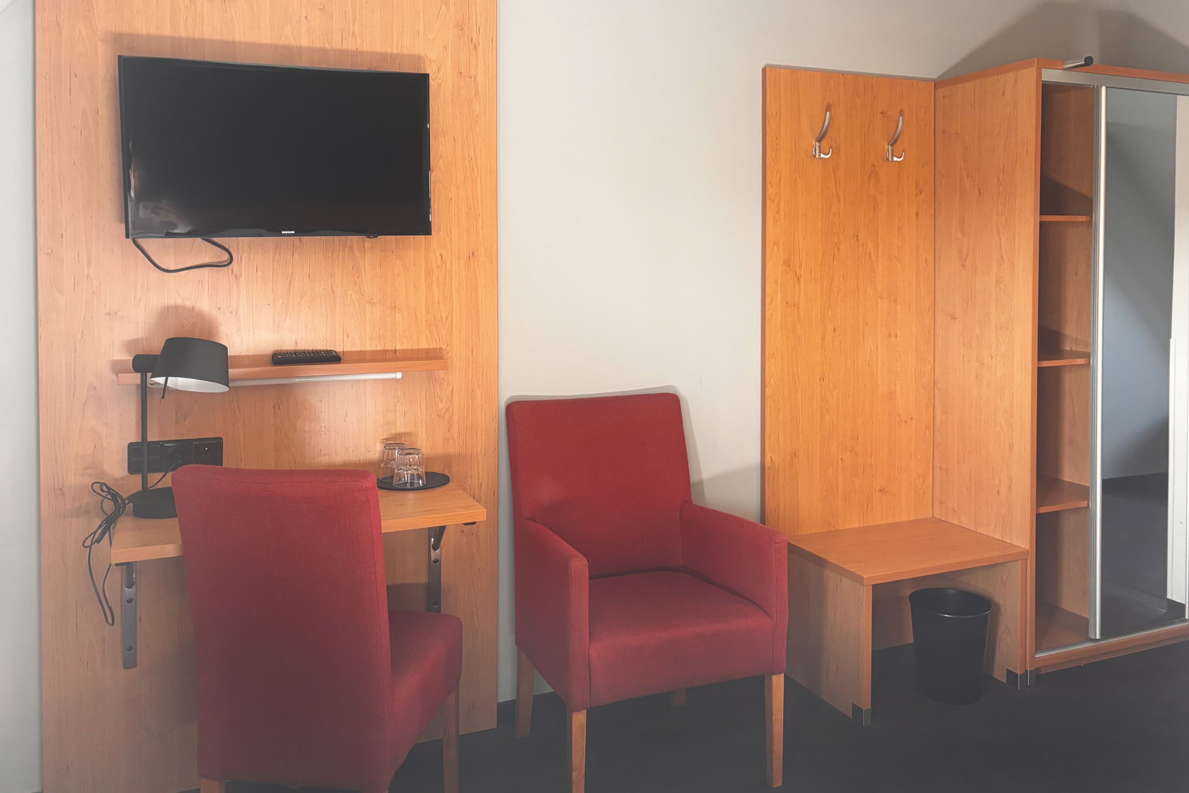 Standard Room - Image 11
