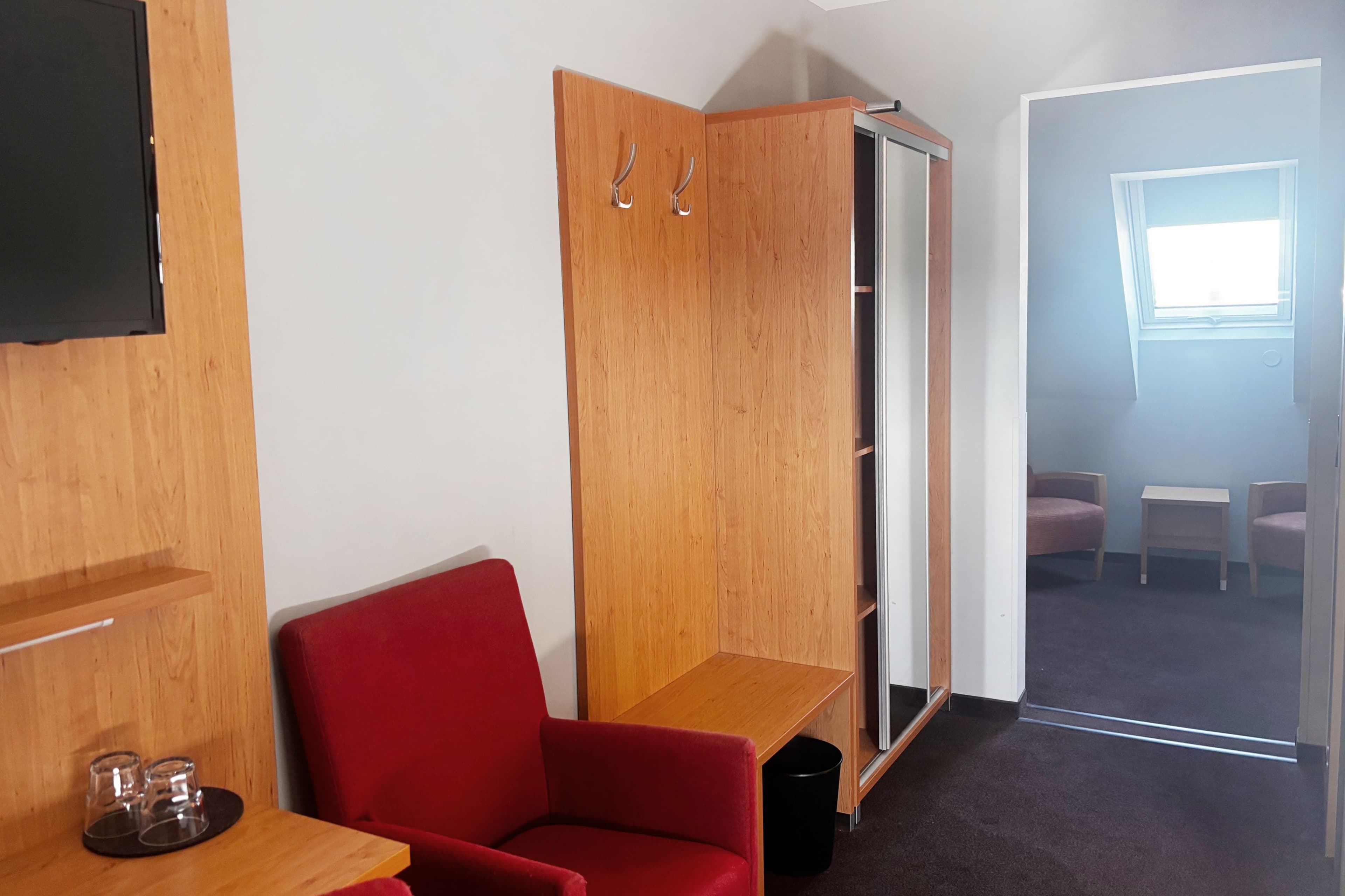 Standard Room - Image 9