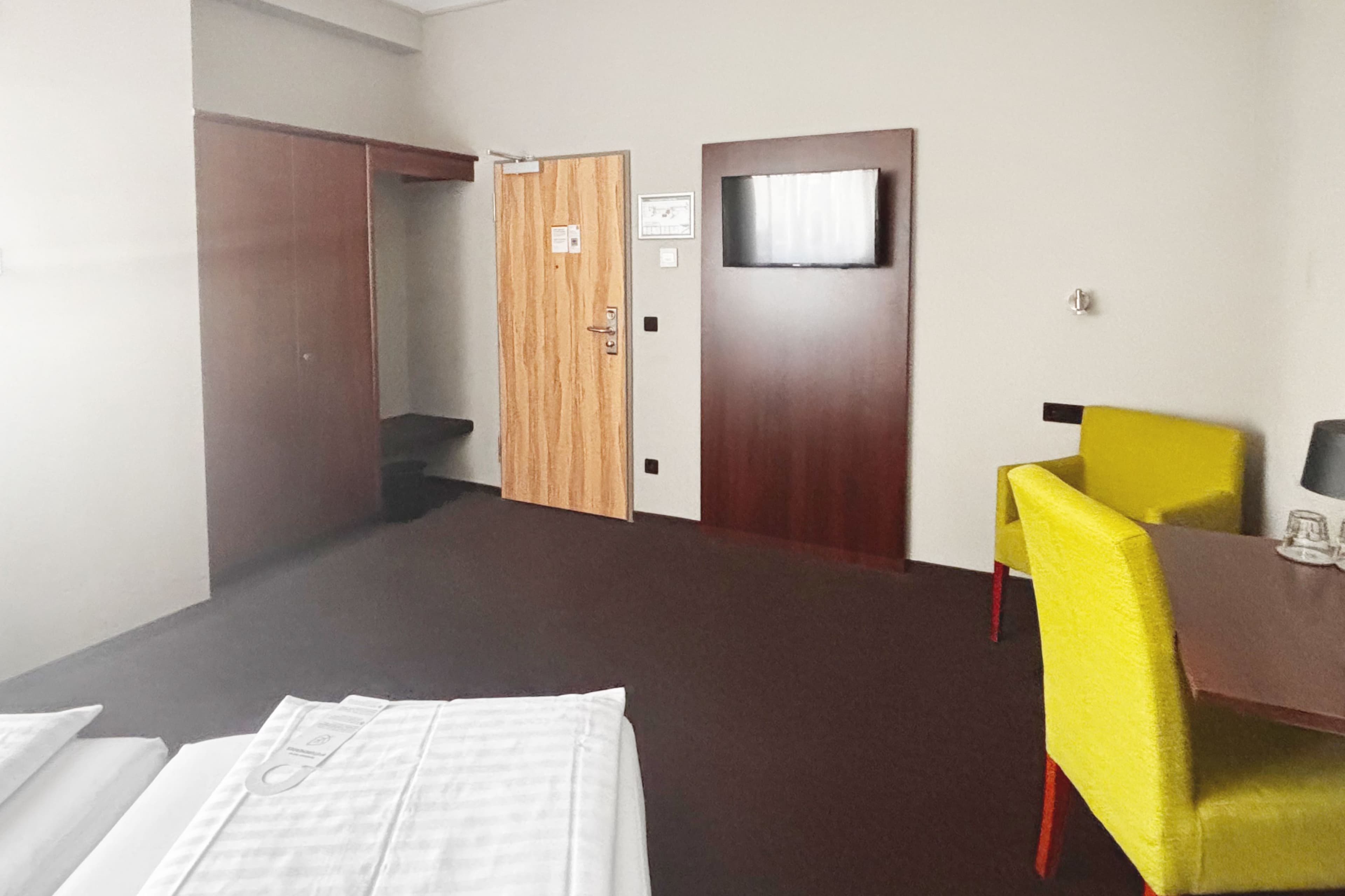 Standard Room - Image 25