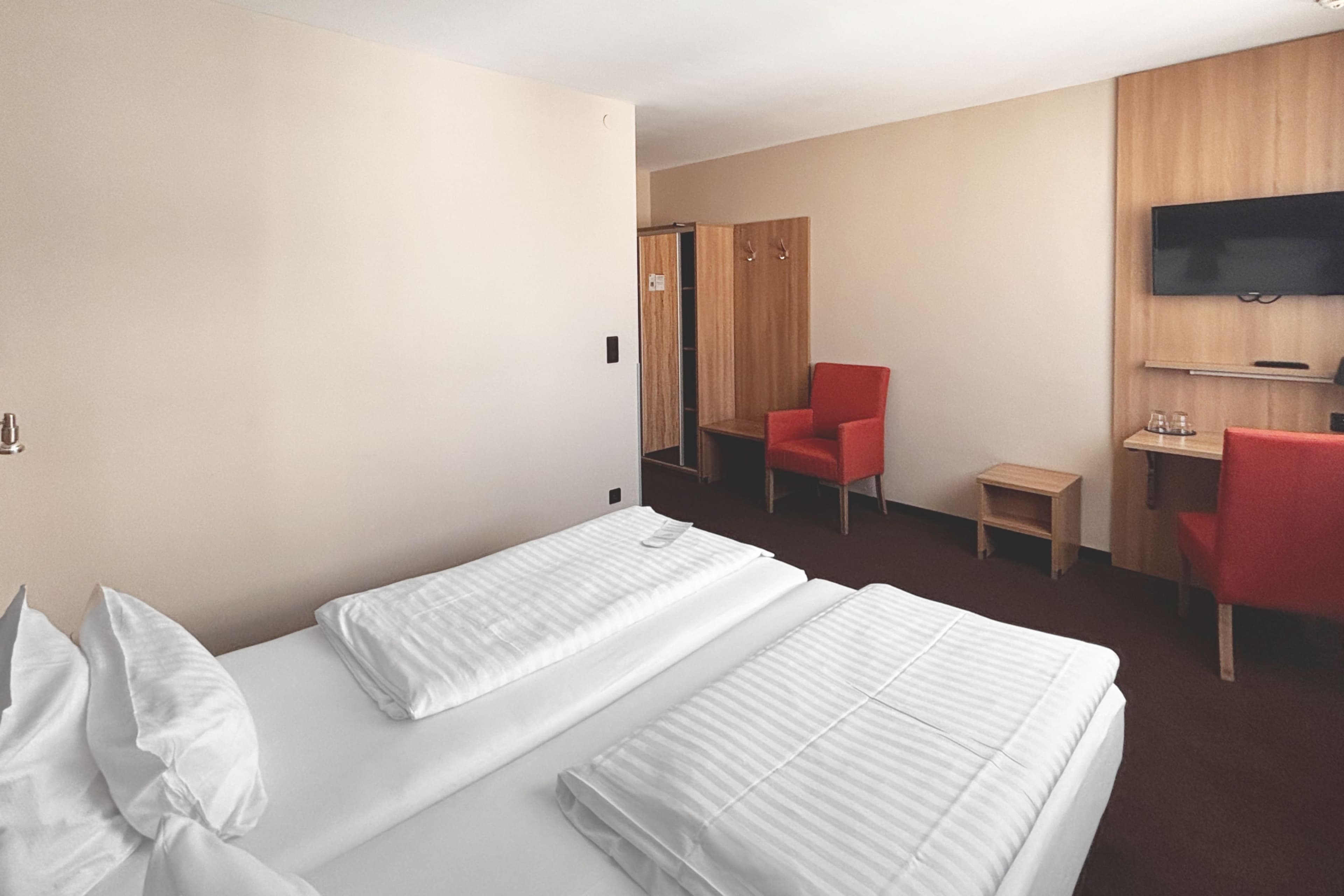 Standard Room - Image 23
