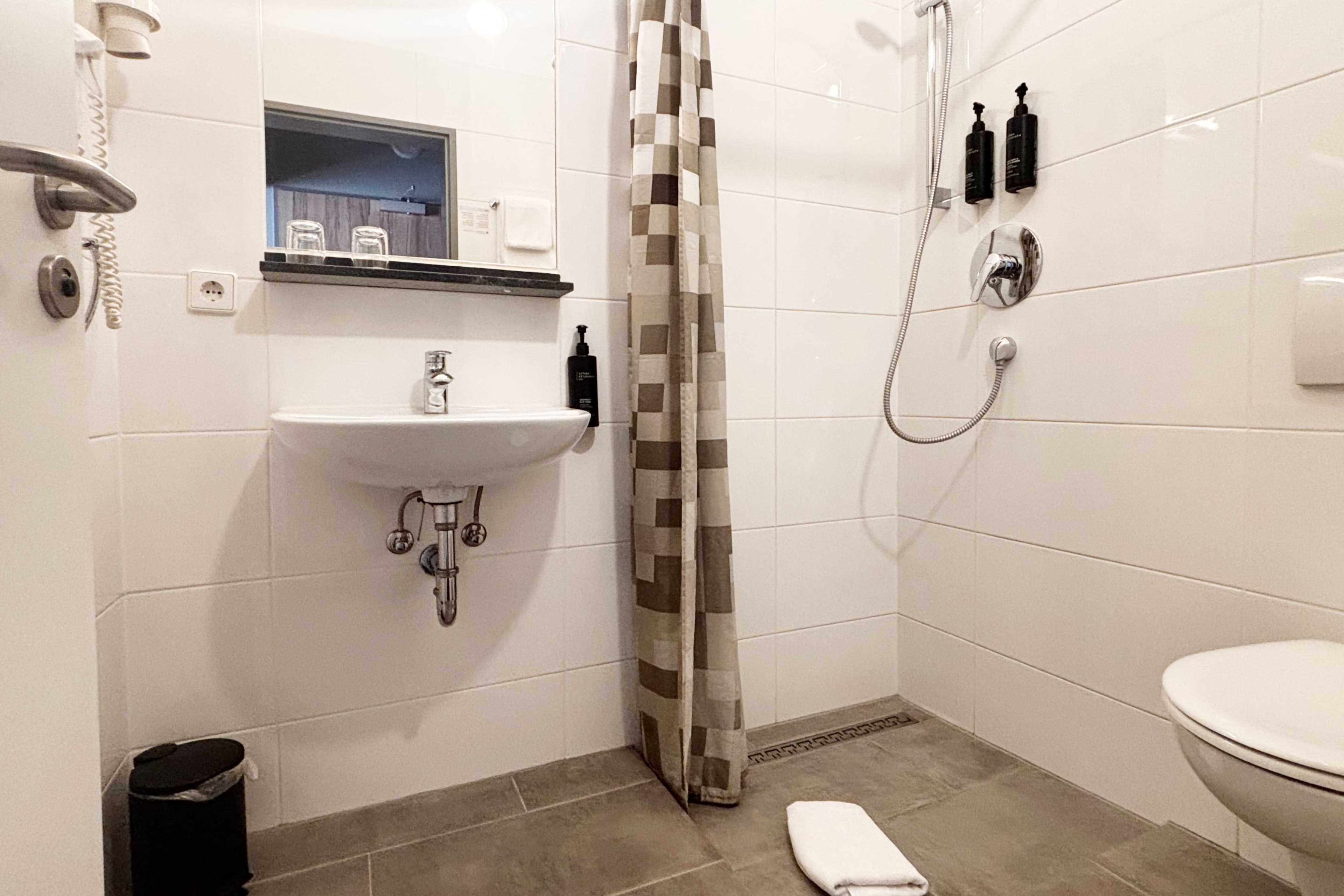 Garner Hotel Stuttgart - Zuffenhausen — 82