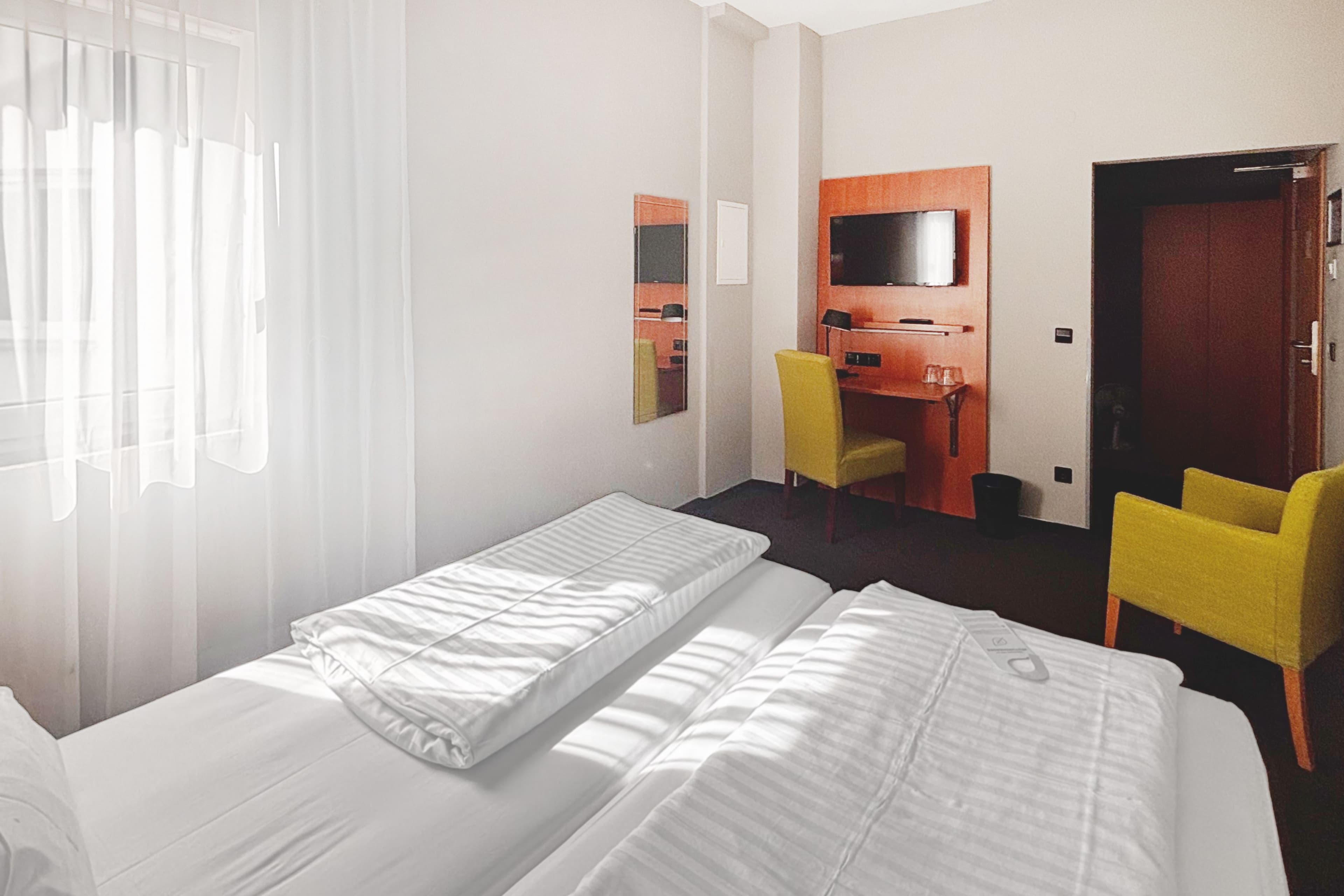 Standard Room - Image 21