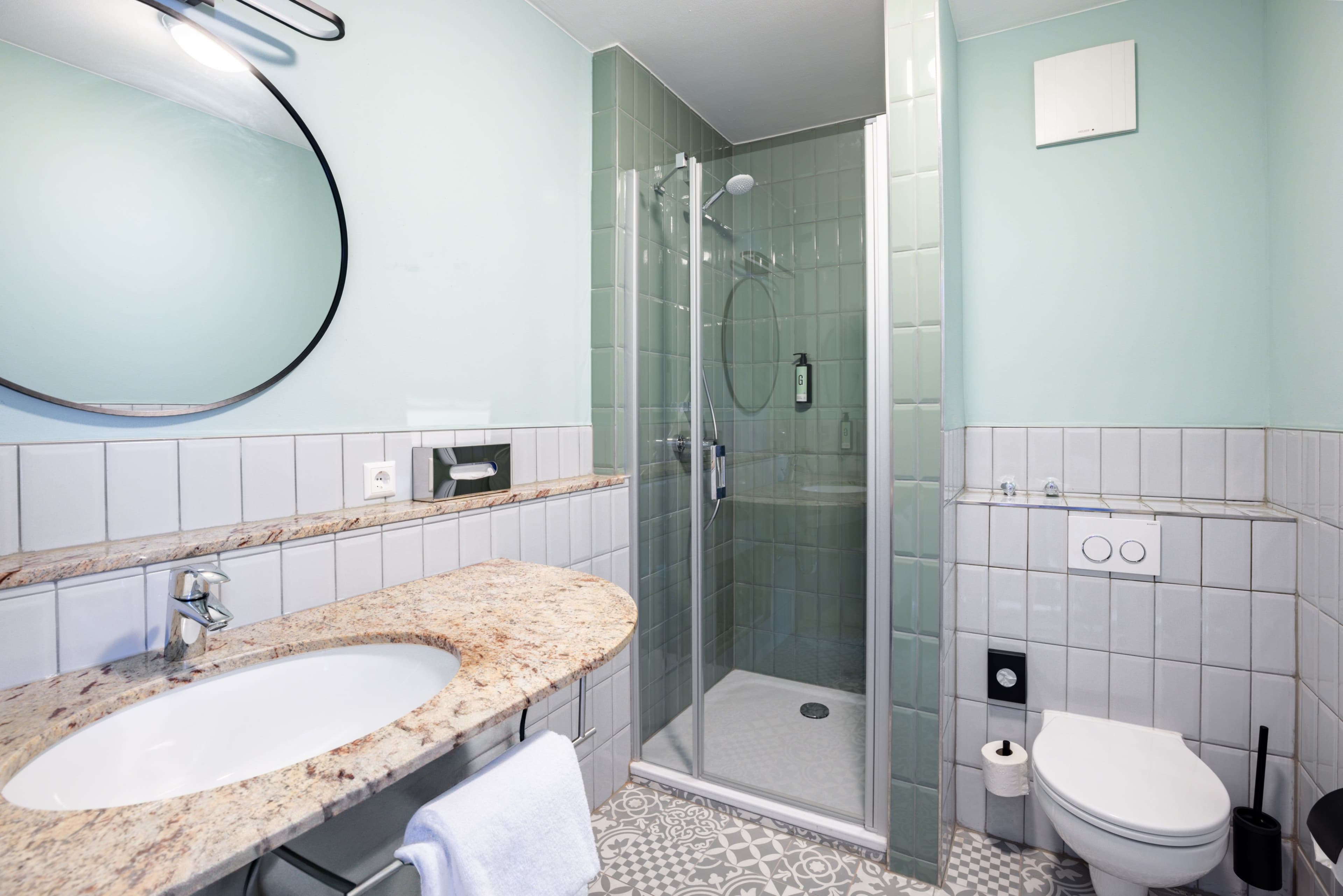 Standard Room - Image 23