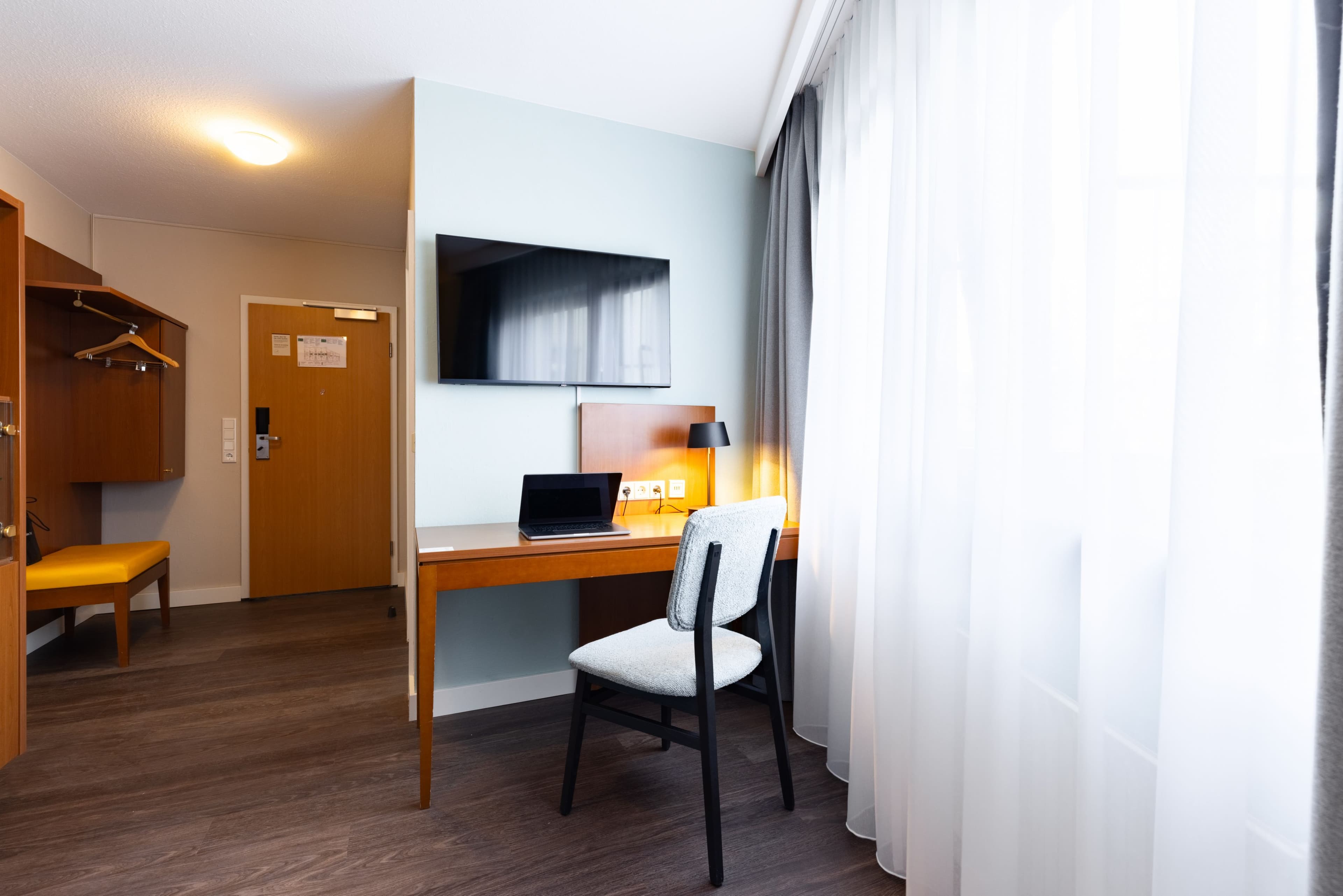 Standard Room - Image 13