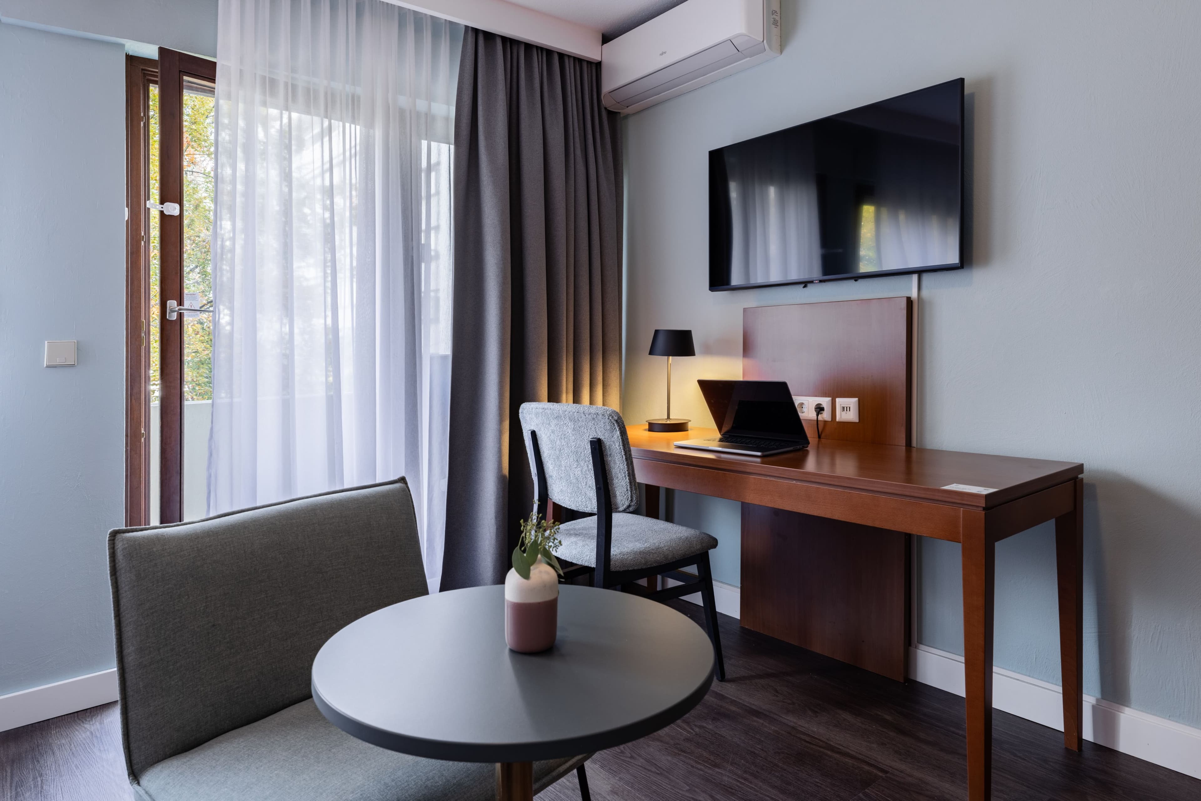 Standard Room - Image 12