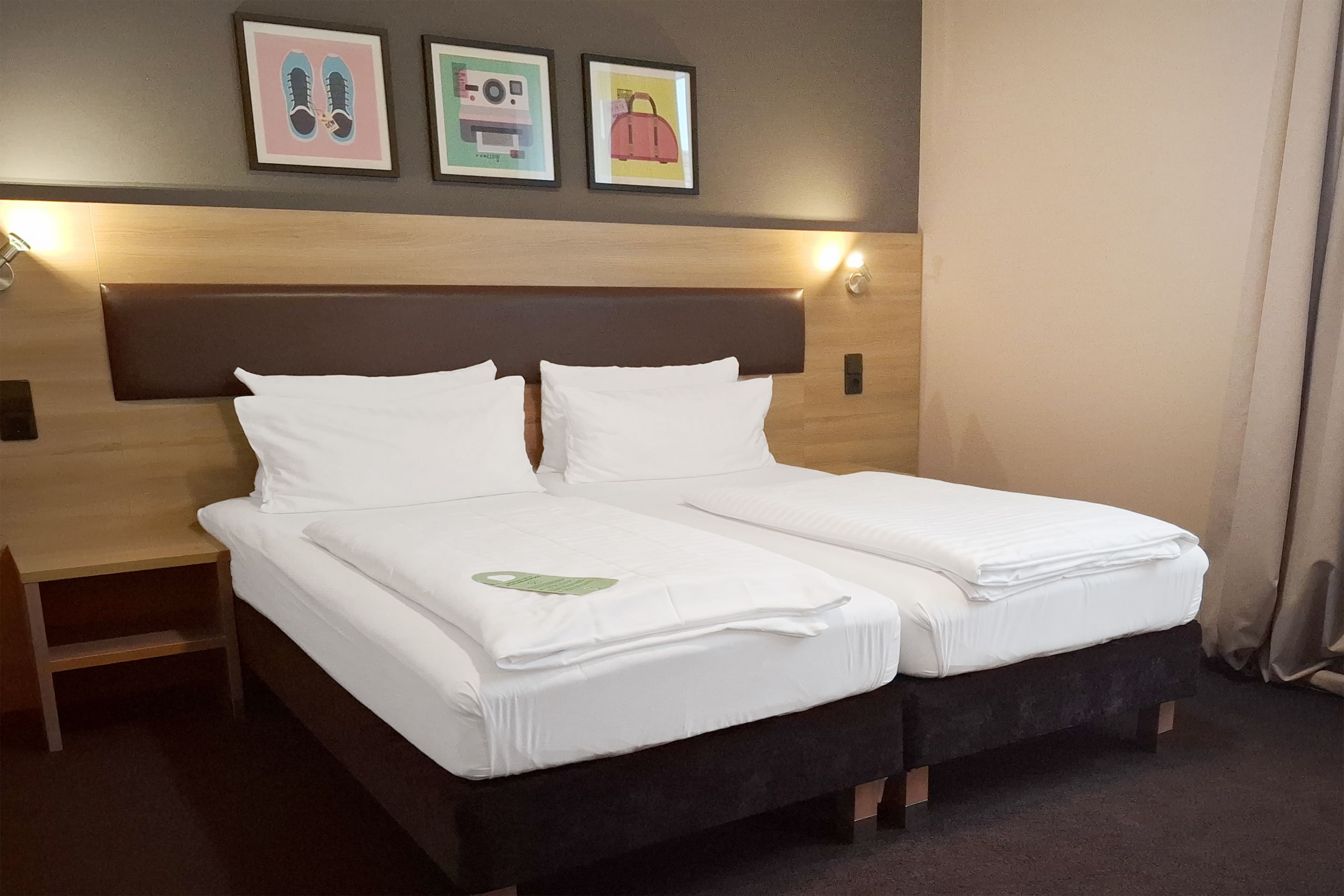 Standard Room - Image 16