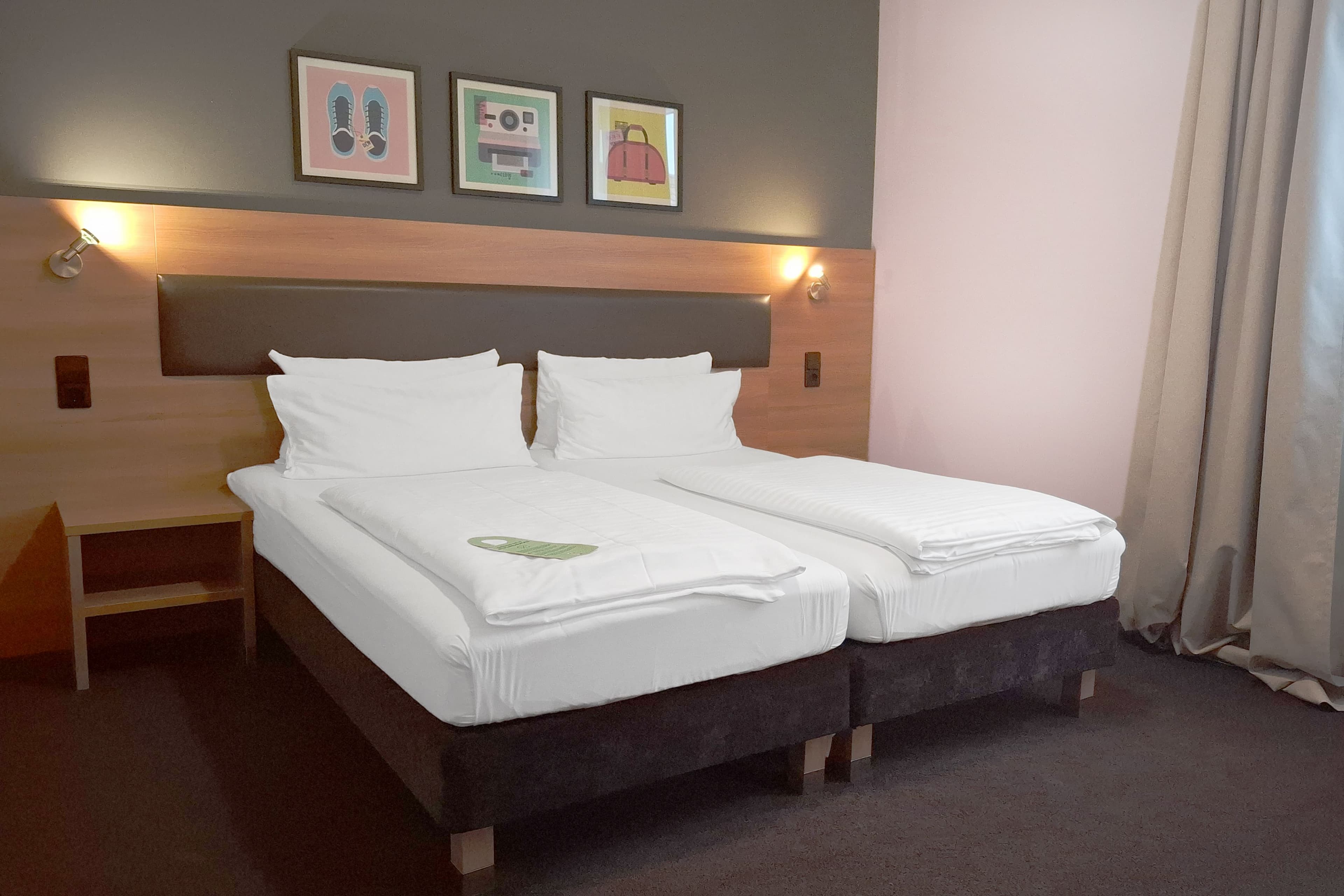 Standard Room - Image 14