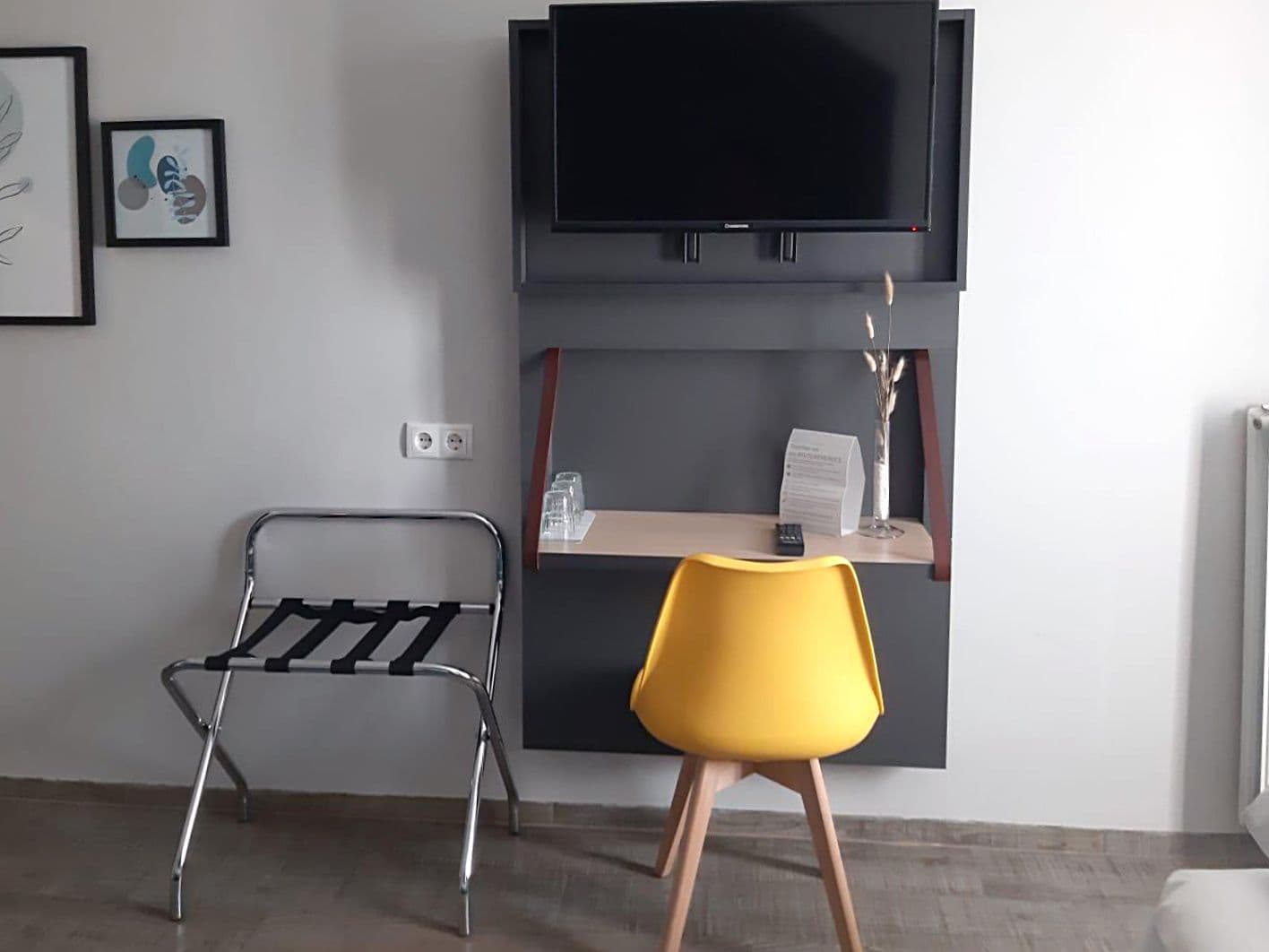 Standard Room - Image 7