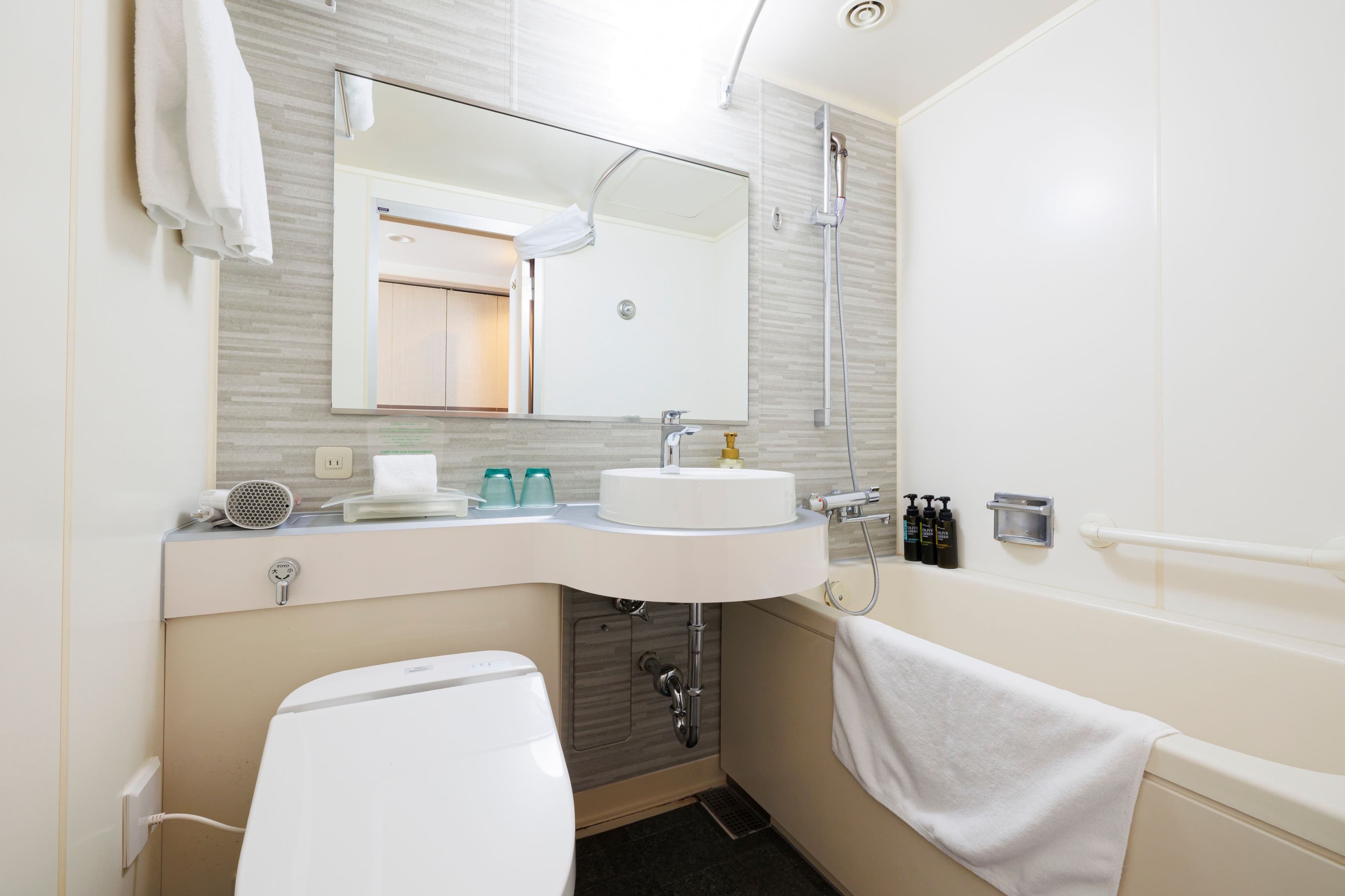 ANA Holiday Inn Sapporo Susukino - Image 5