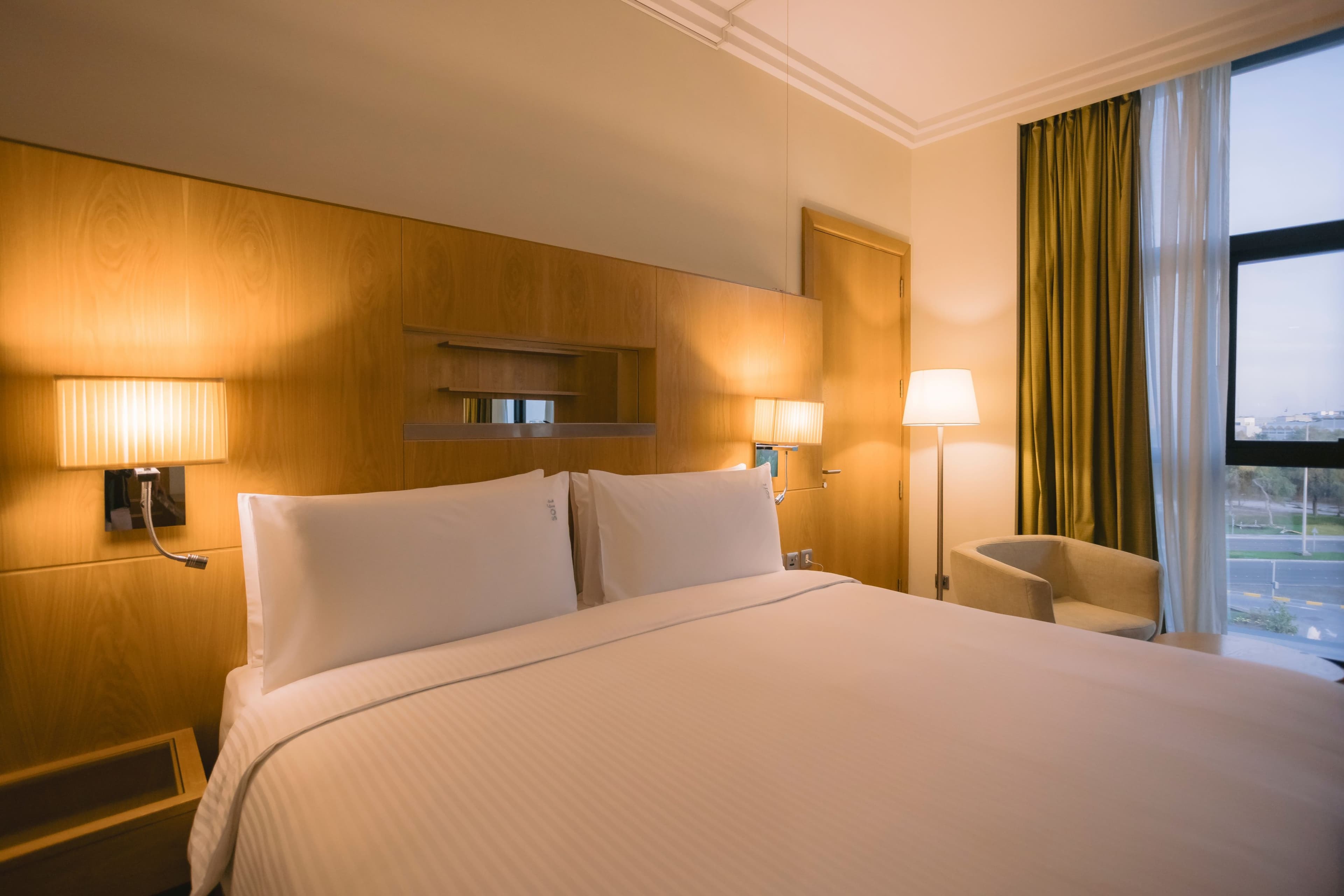 Holiday Inn Abu Dhabi - Image 3