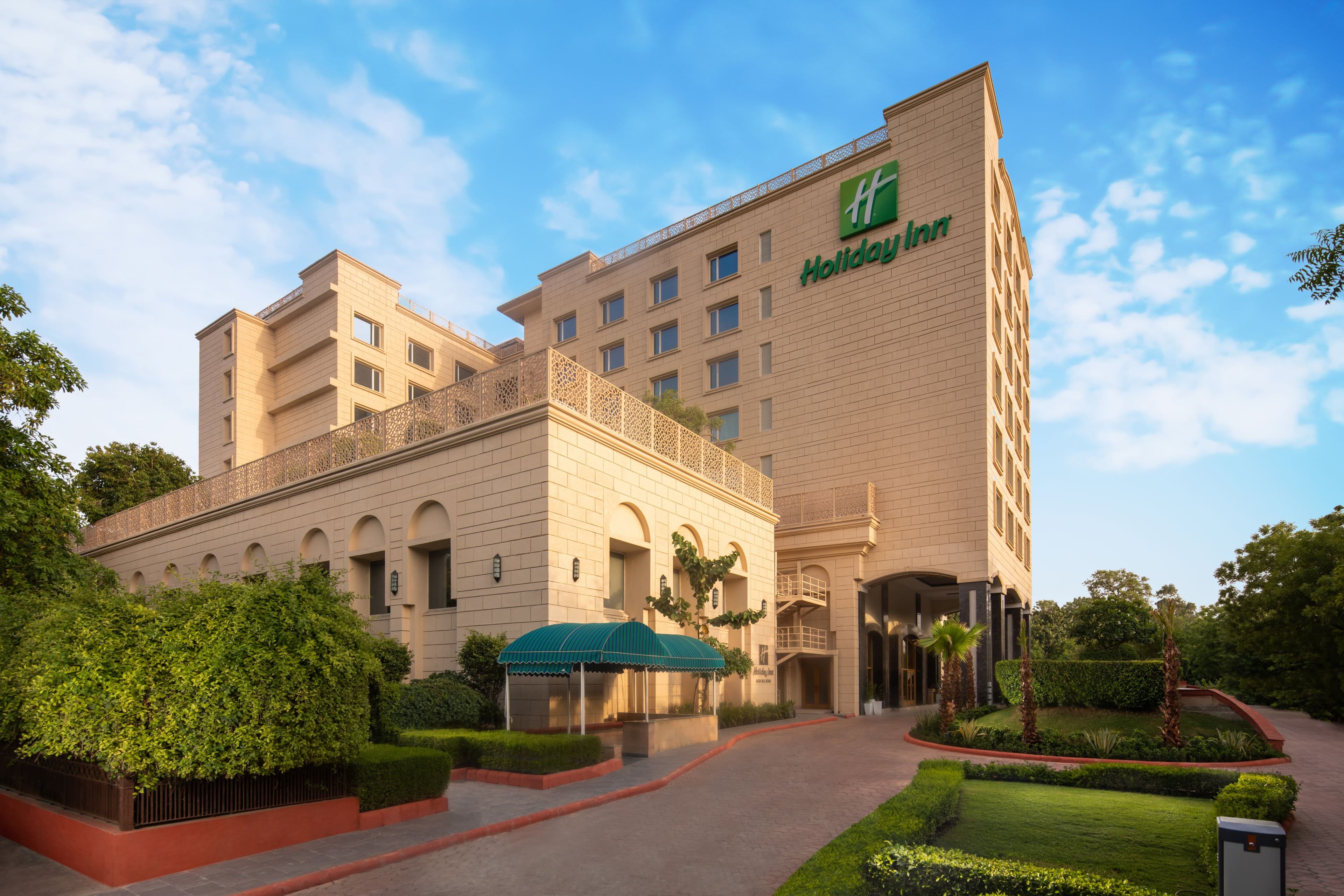 Holiday Inn Agra MG Road - Image 1
