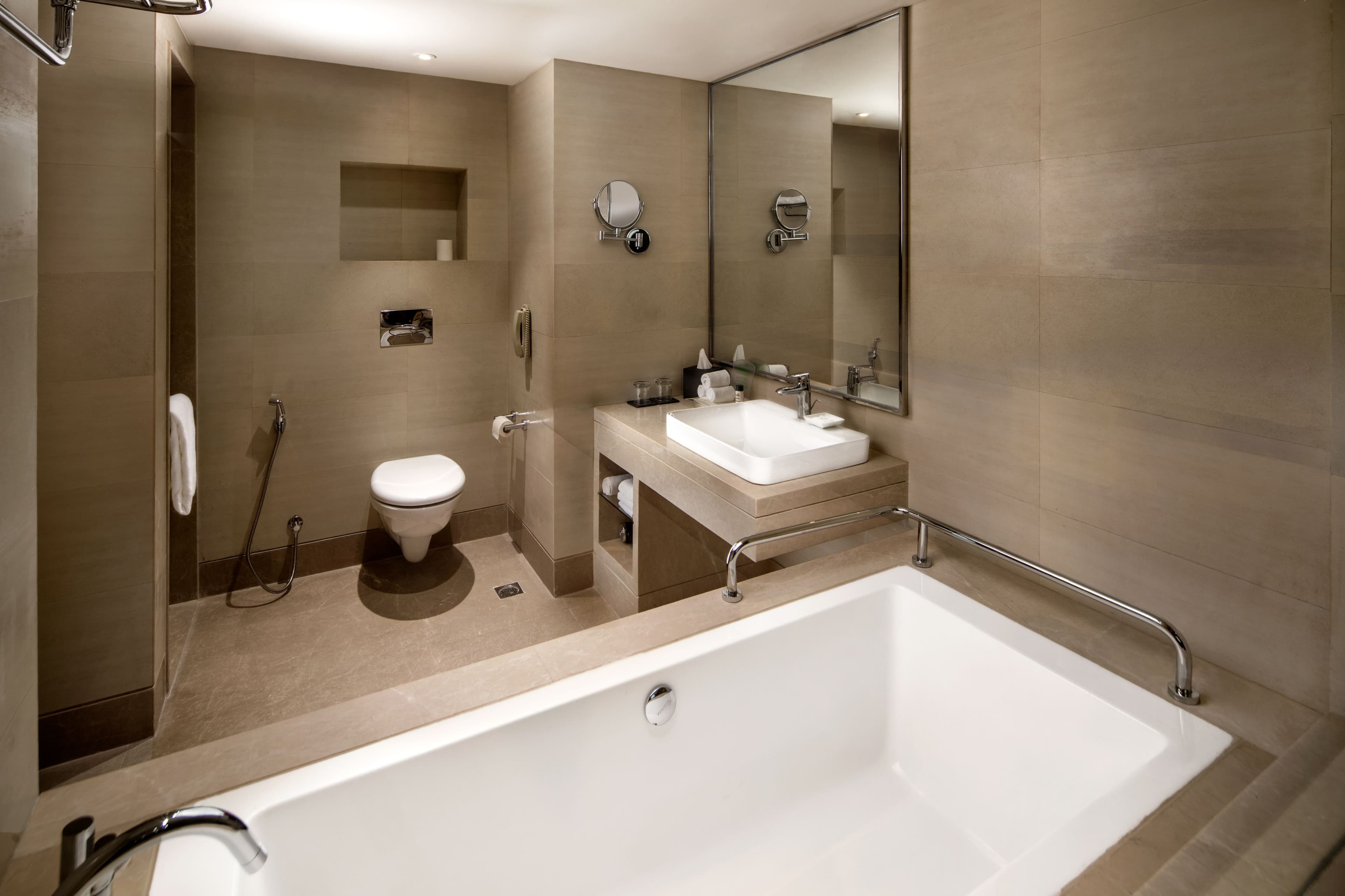 Holiday Inn Agra MG Road — 20